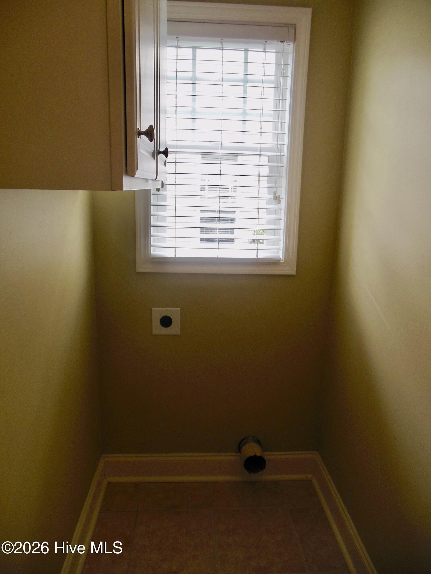 100570032 | Photo 21