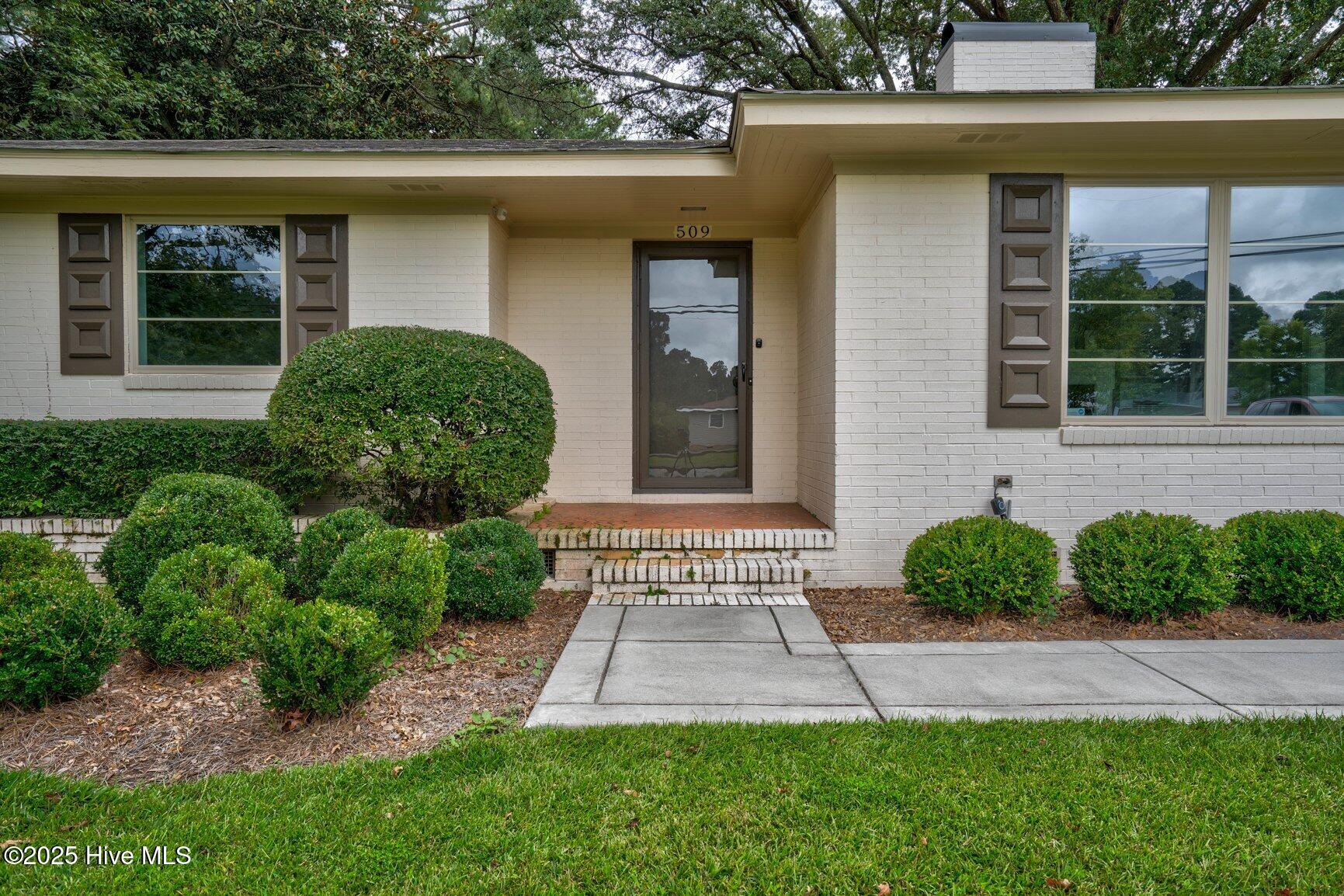 005-509WestNashStreet-ElmCity-NC-27822-S