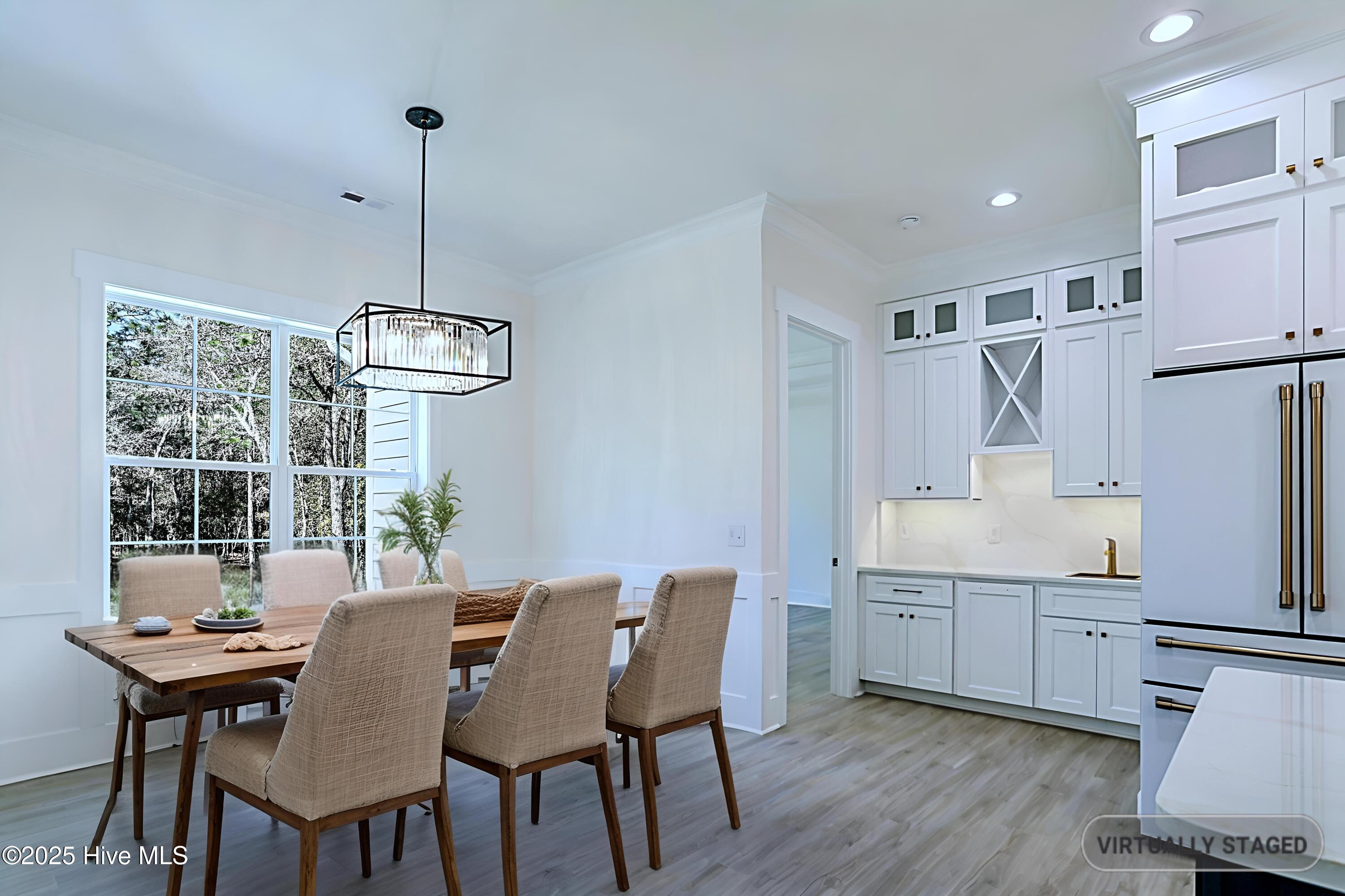 100535738 | Photo 26