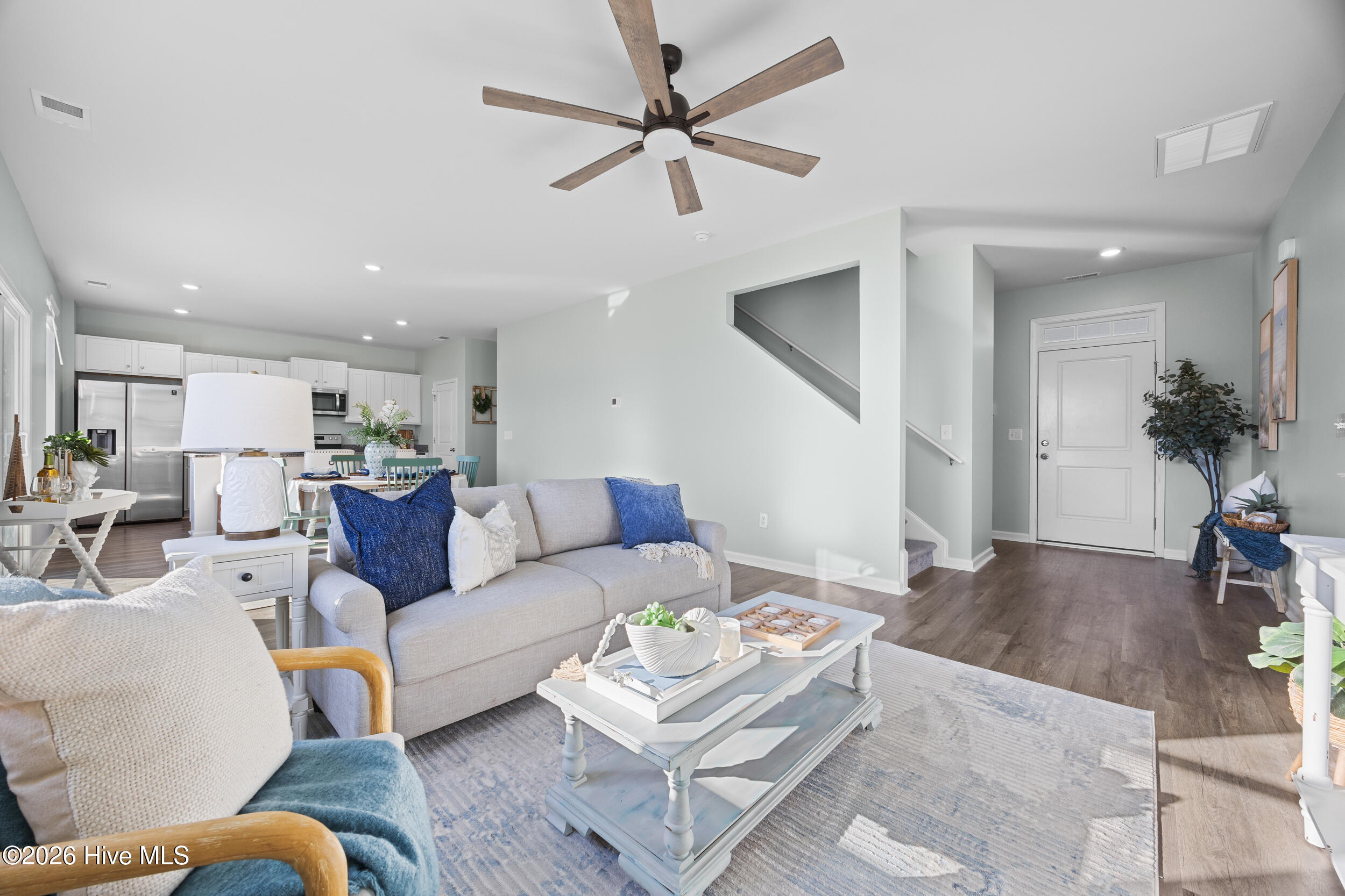 100561836 | Photo 12