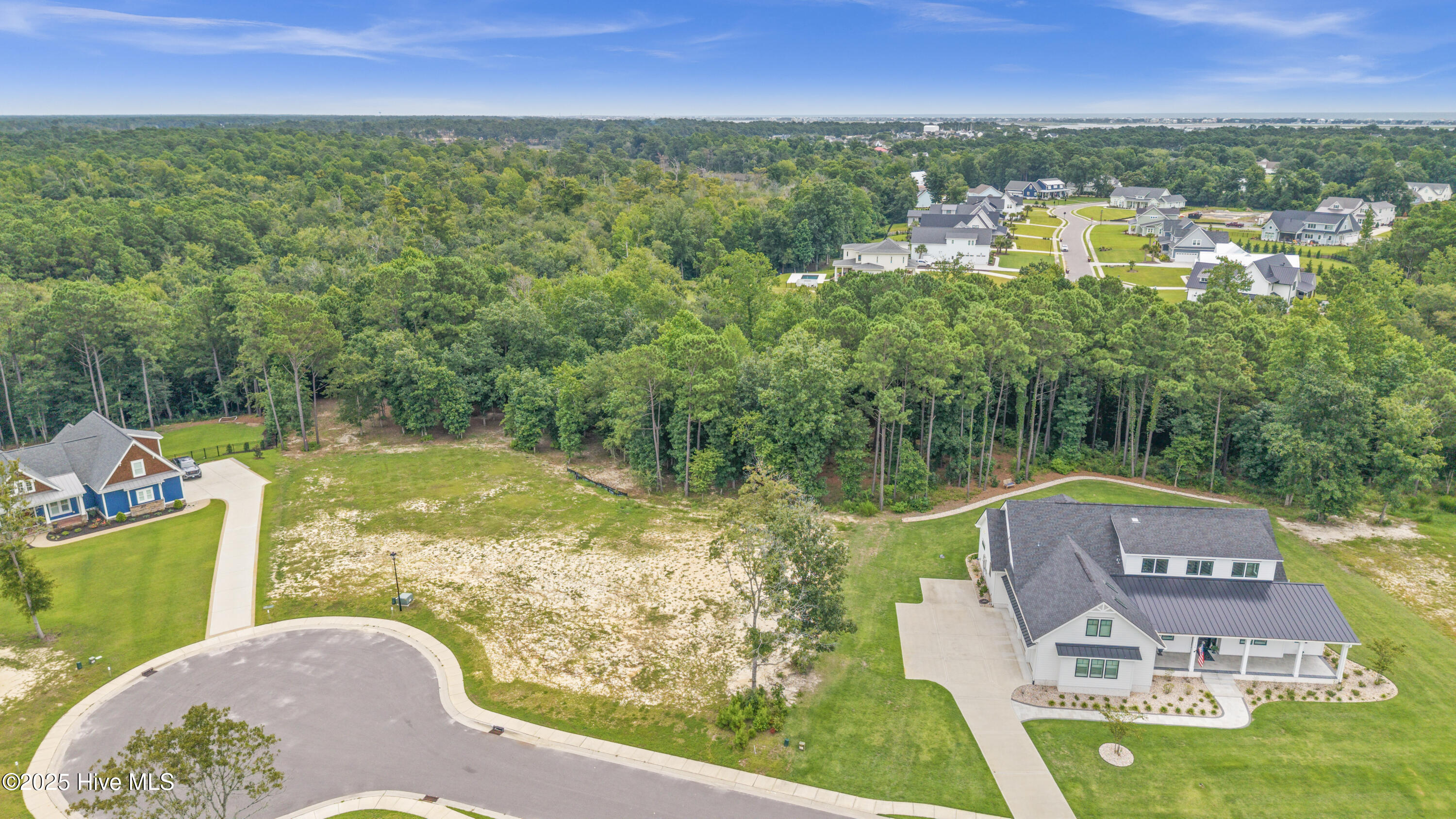 100523584 | Photo 23