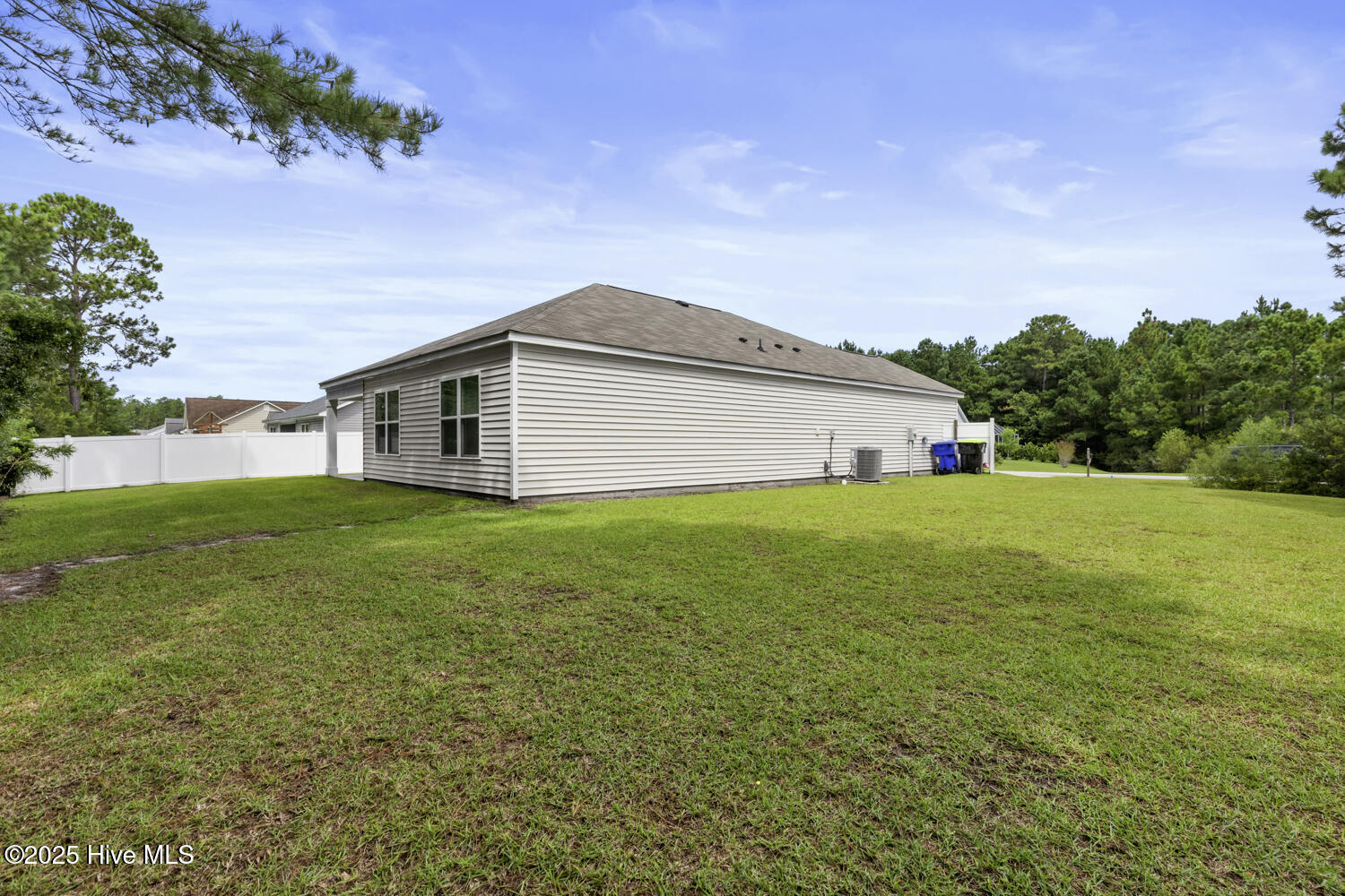 100527652 | Photo 27