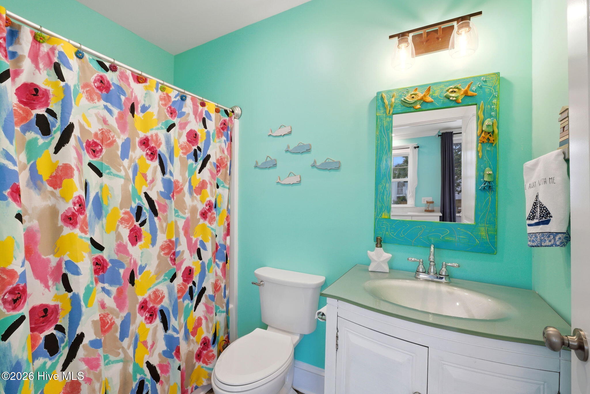 100553836 | Photo 20