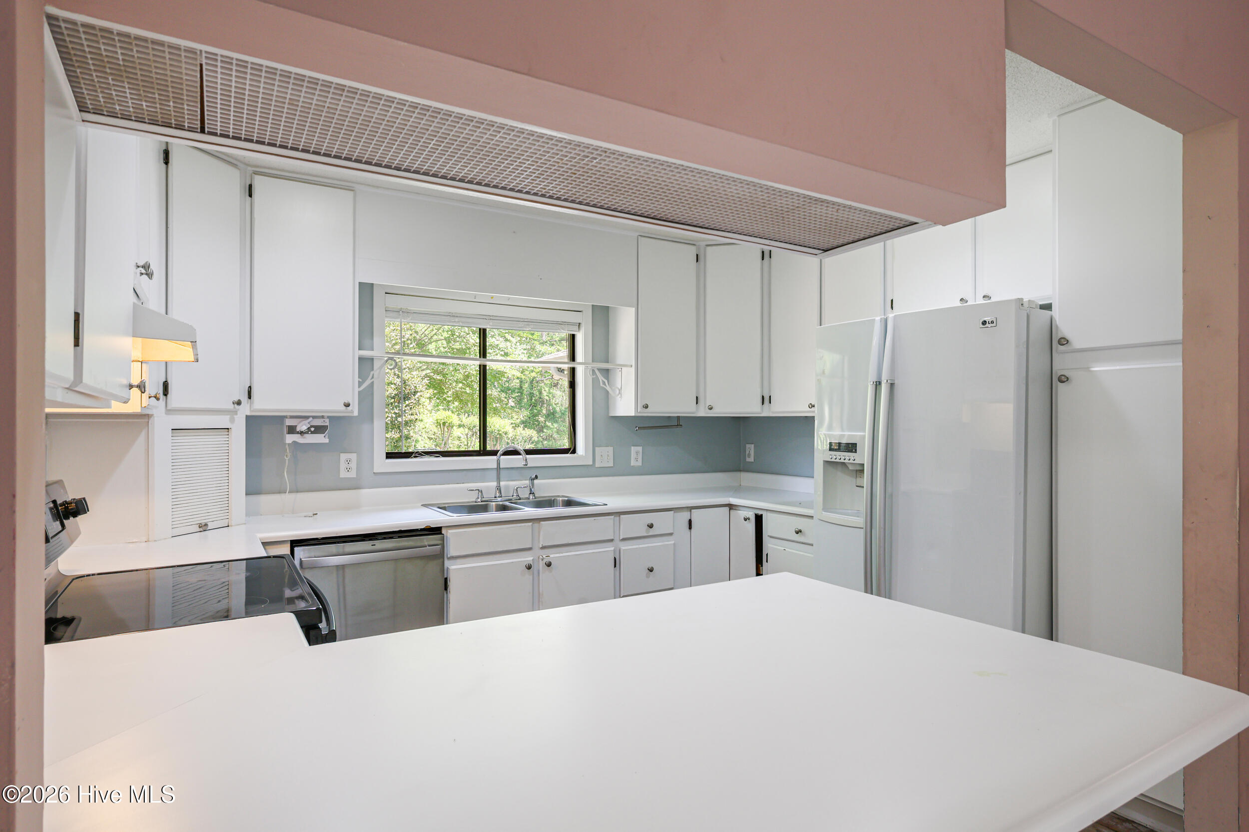 100569768 | Photo 20