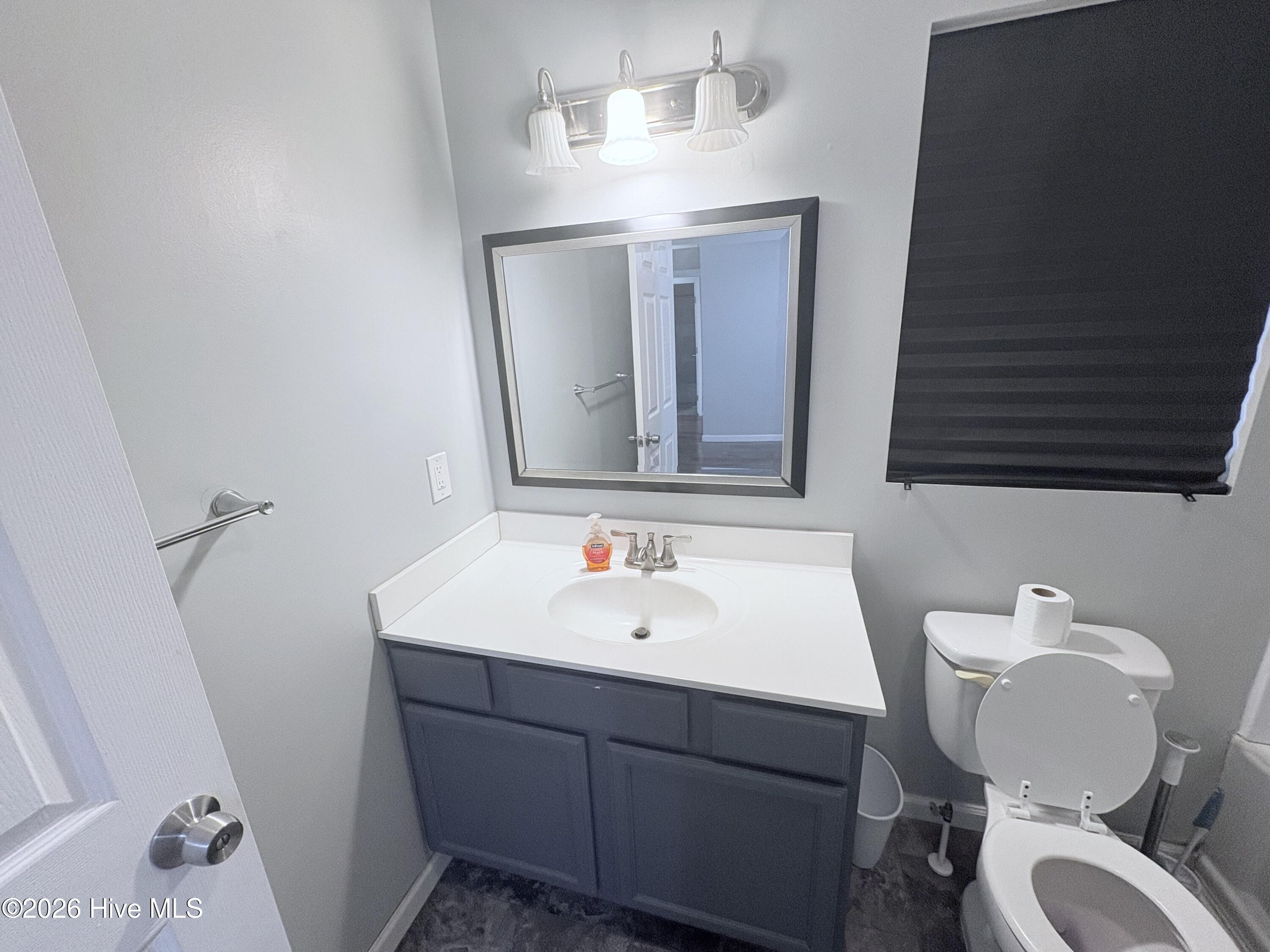 100566369 | Photo 36