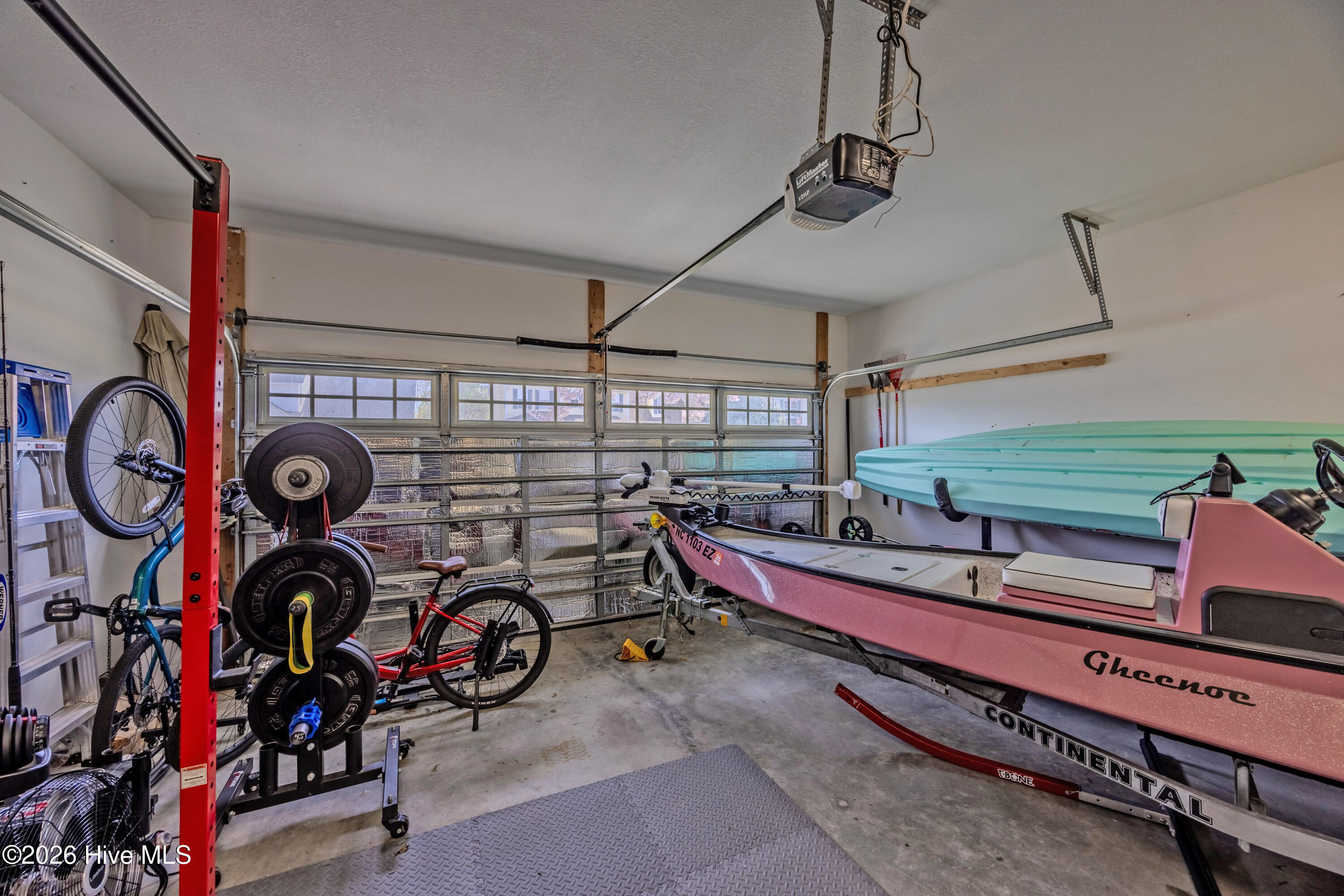 100562922 | Photo 52