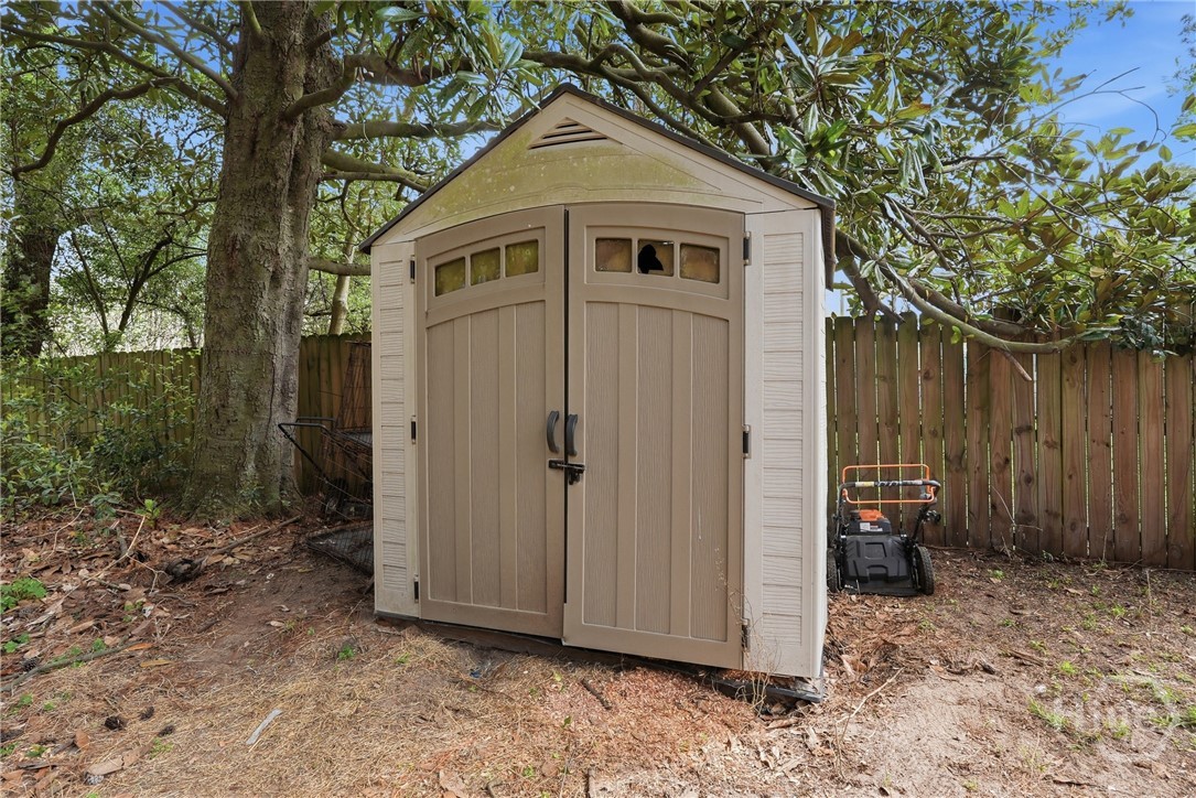 Homes for sale in Savannah, GA | 1816 Northgate Dr, Savannah, GA 31404 | MLS# SA349928