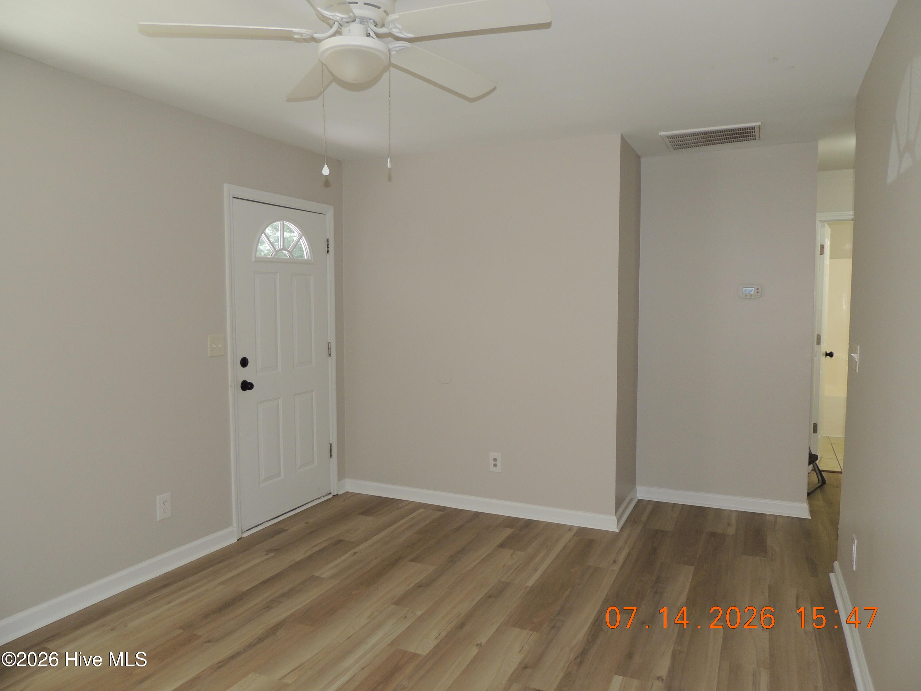 100588999 | Photo 13