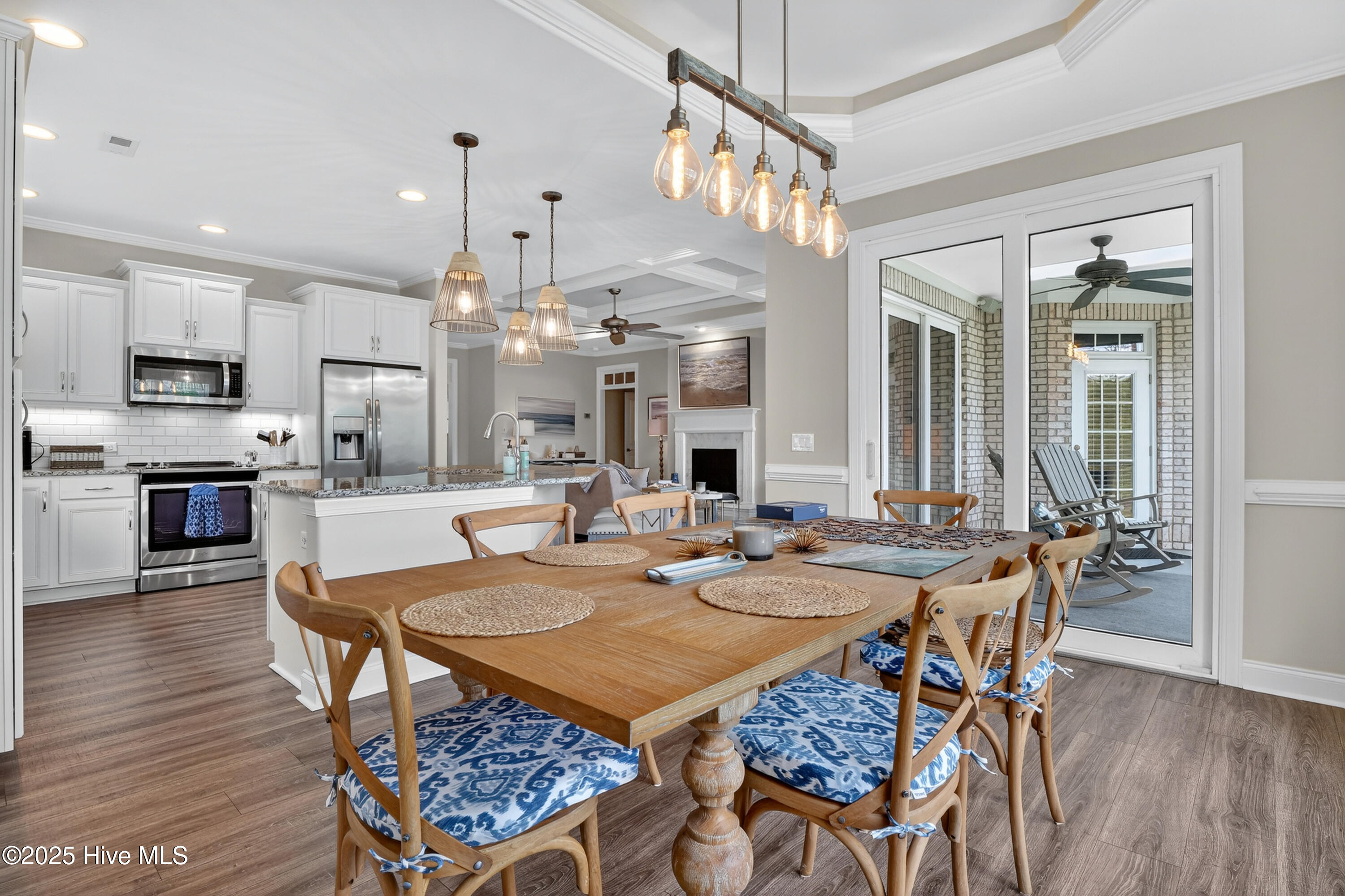 100529241 | Photo 12