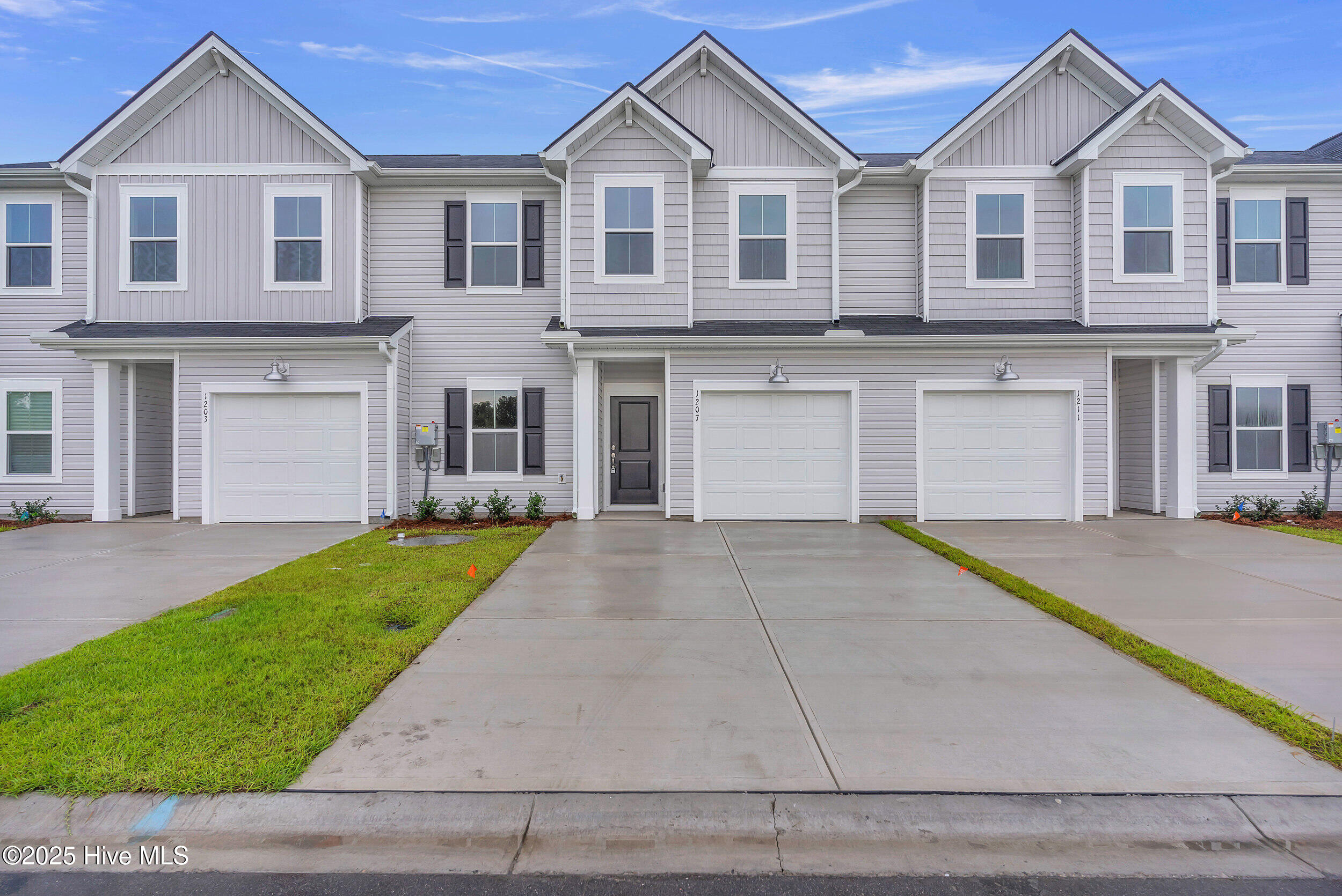 100521809 | Photo 12