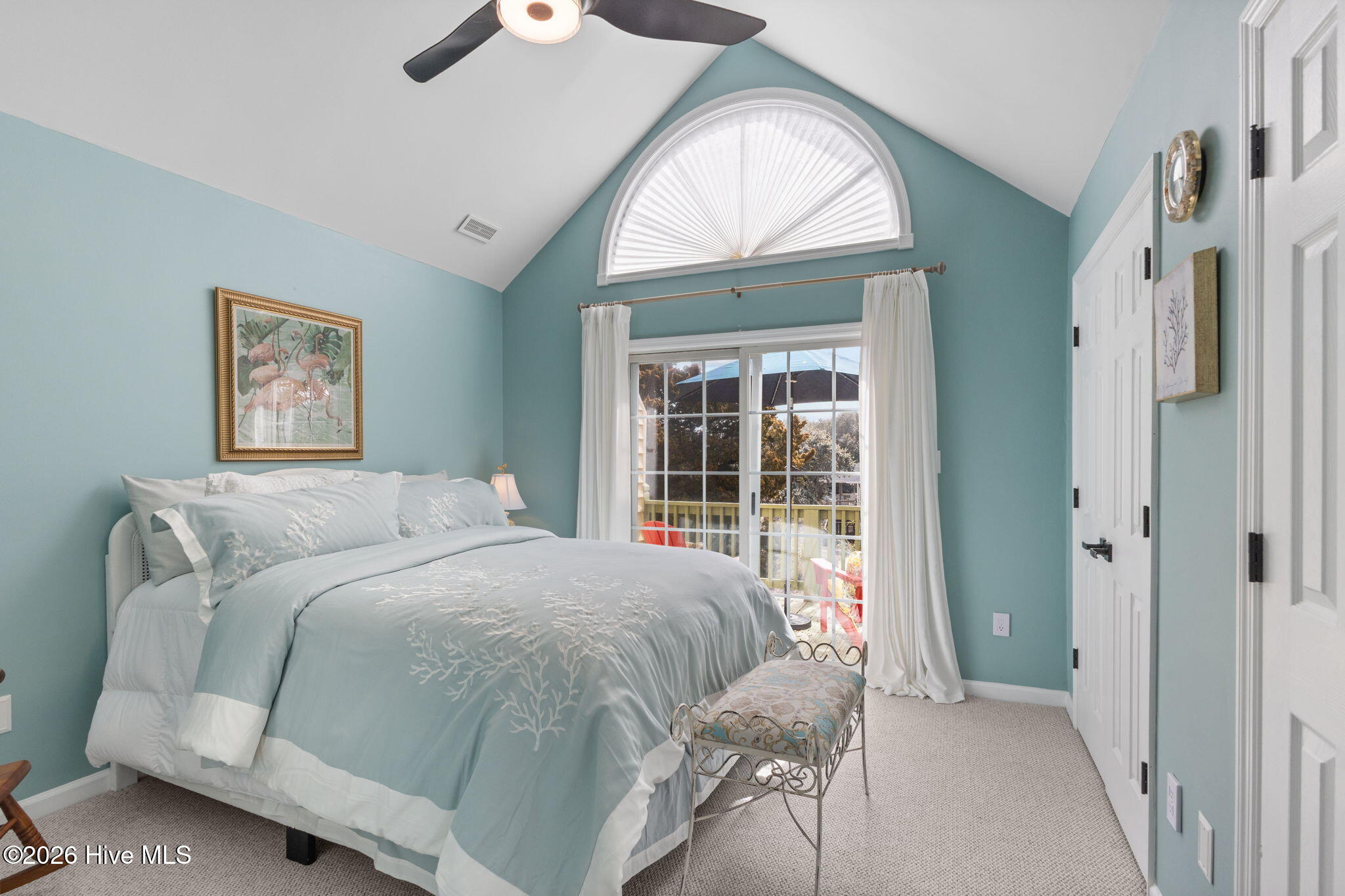 100559808 | Photo 20