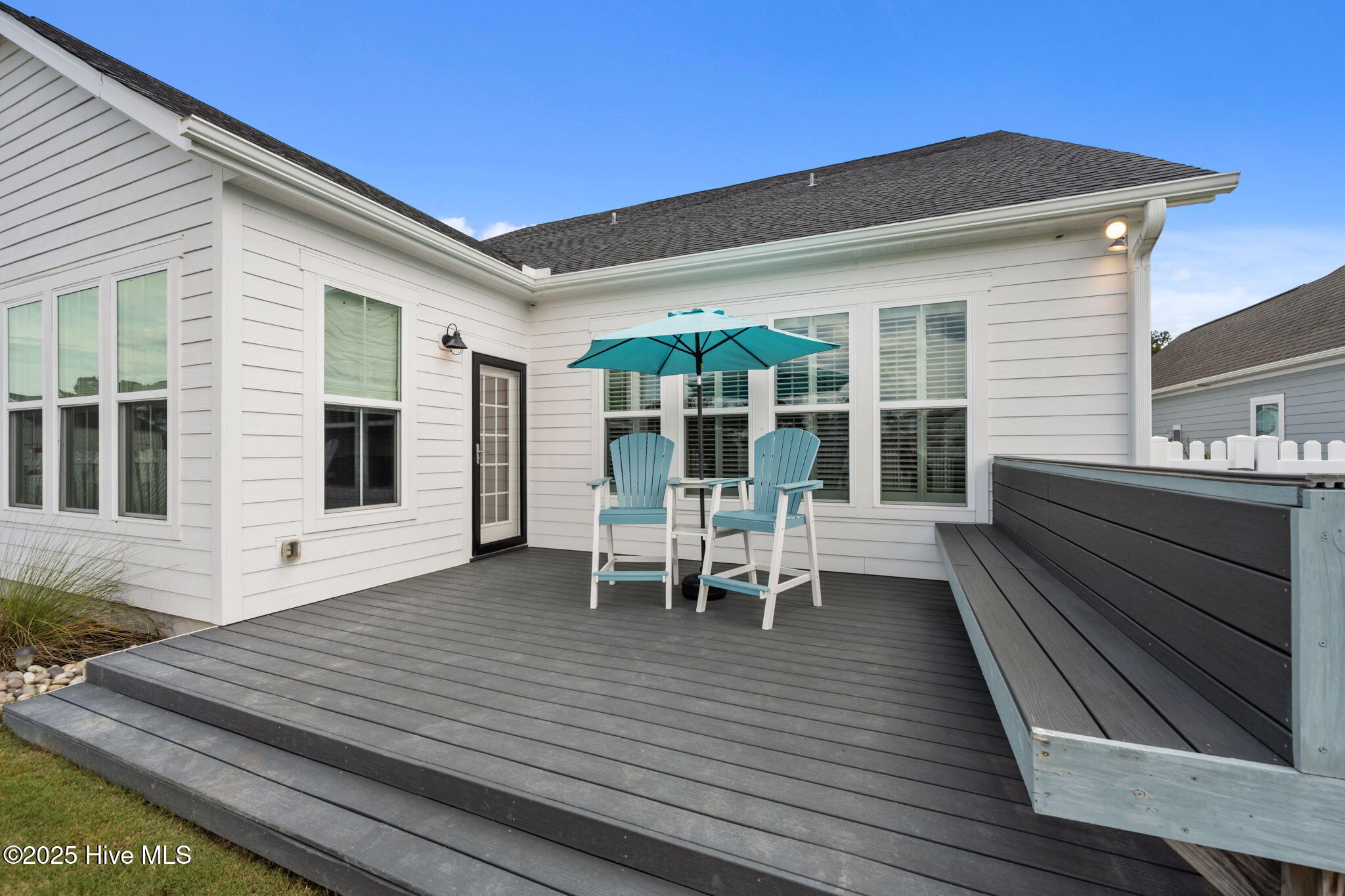 100527941 | Photo 11