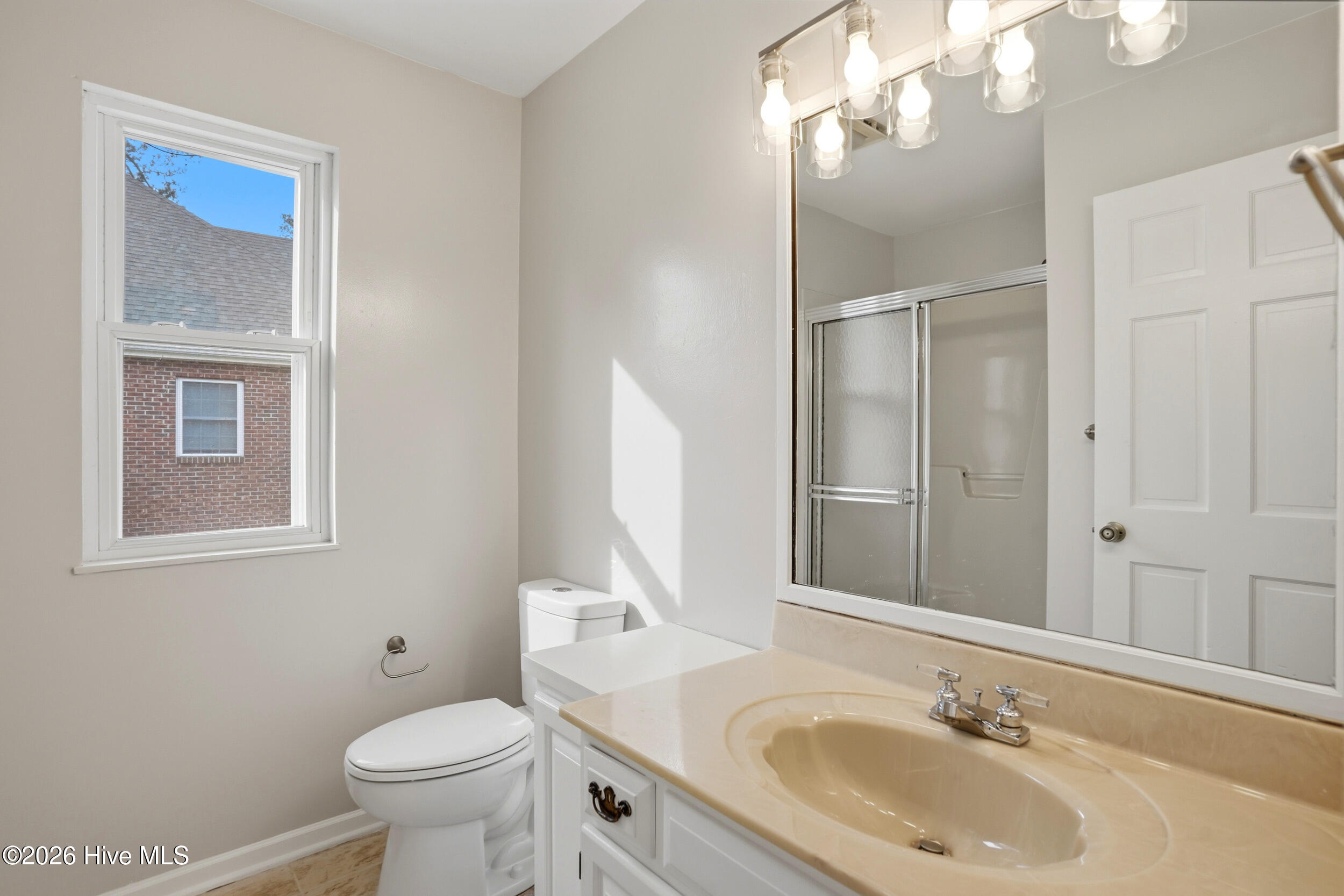 100555150 | Photo 60