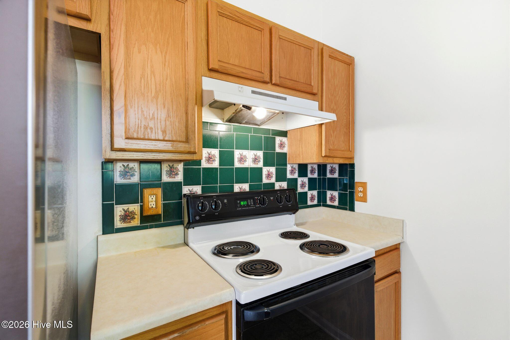 100567246 | Photo 28