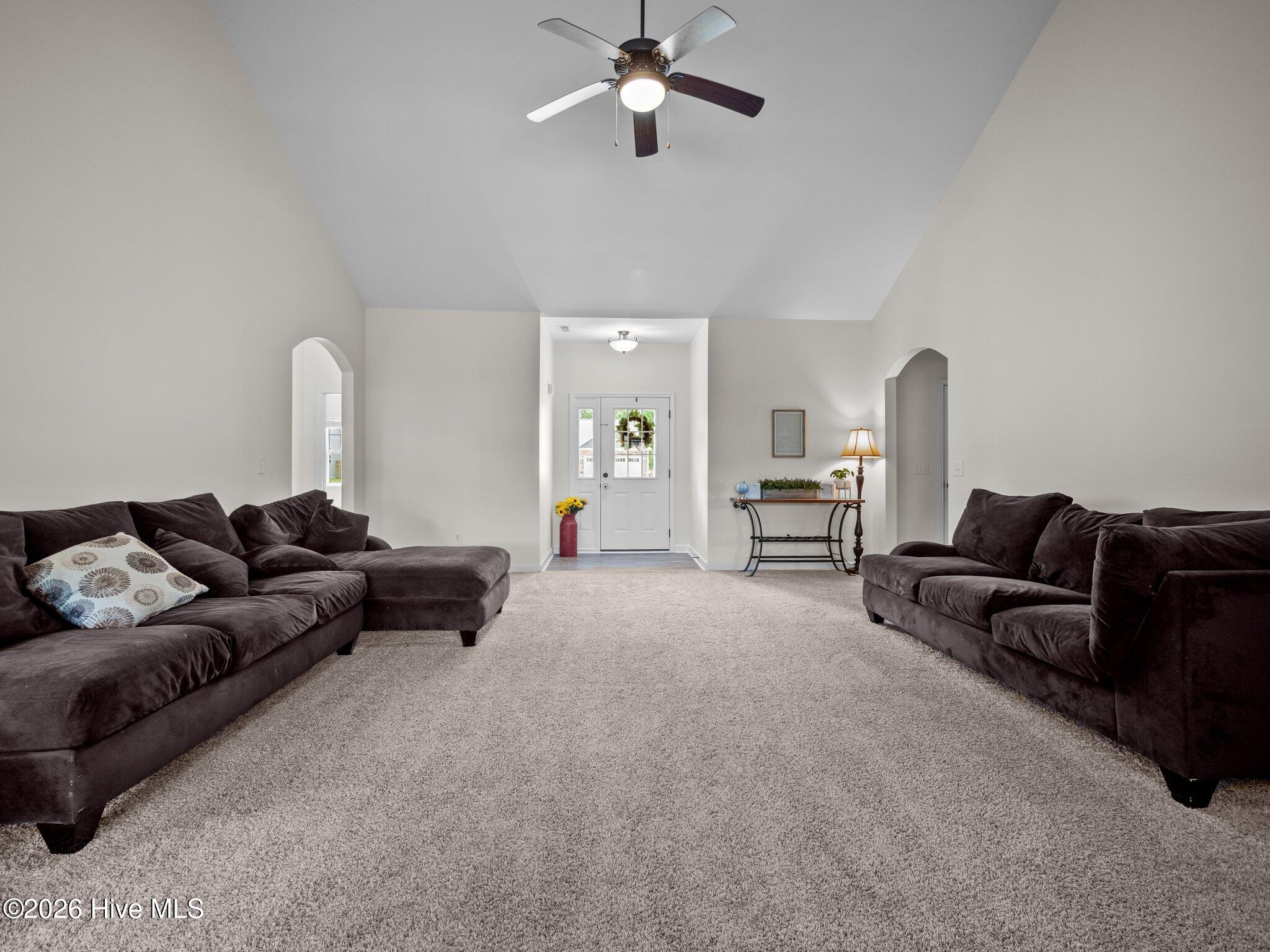 100561868 | Photo 22