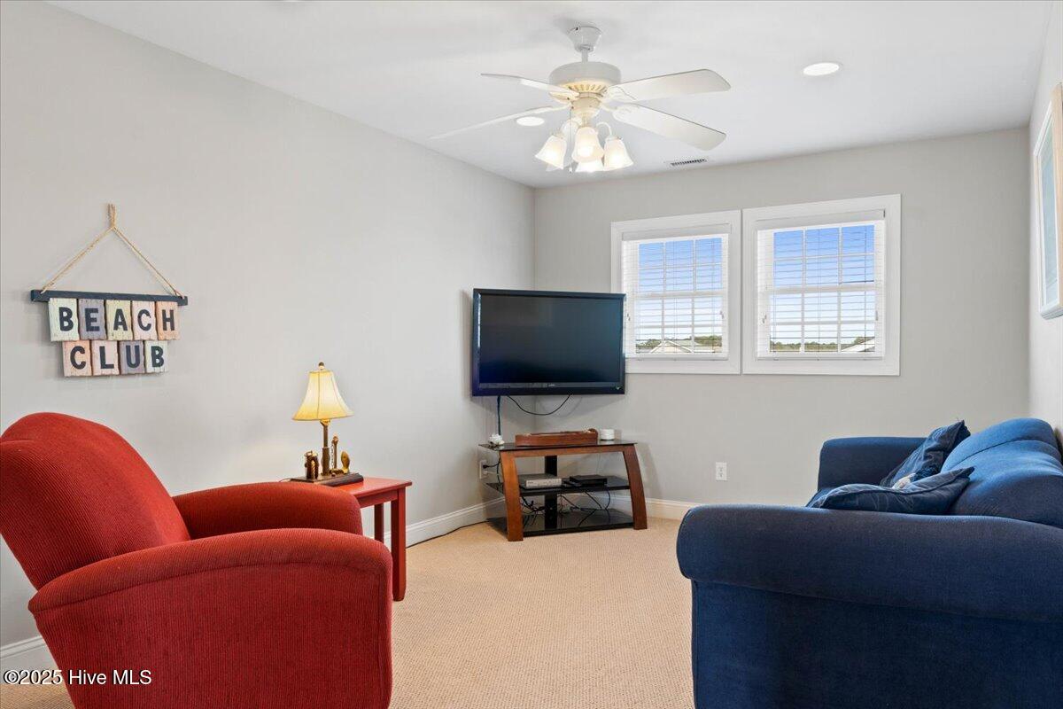 100556951 | Photo 35