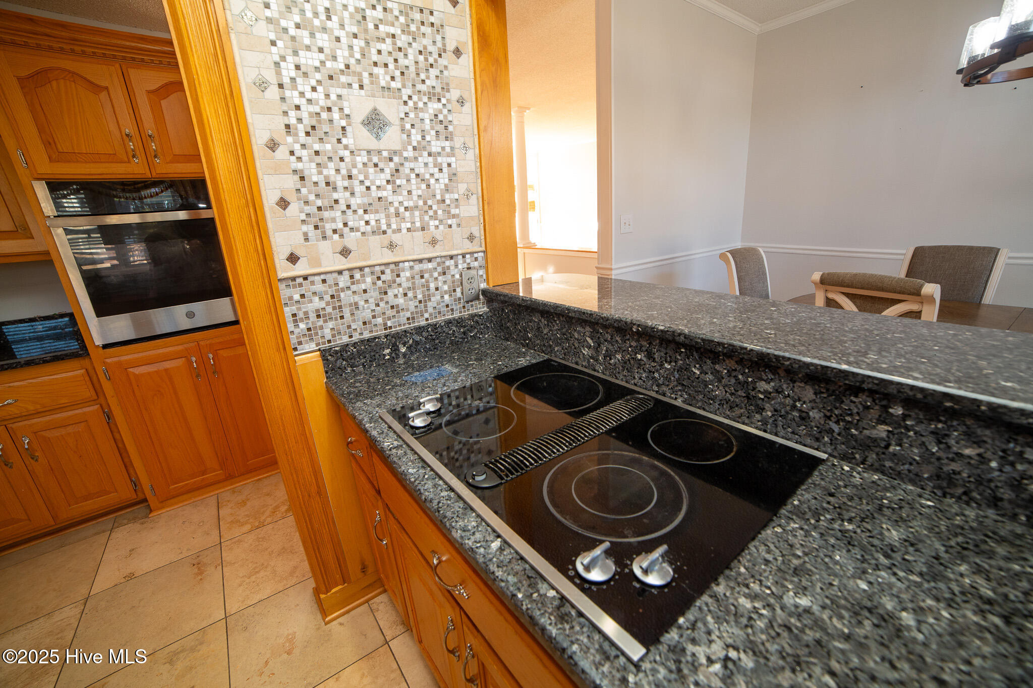 100546342 | Photo 64