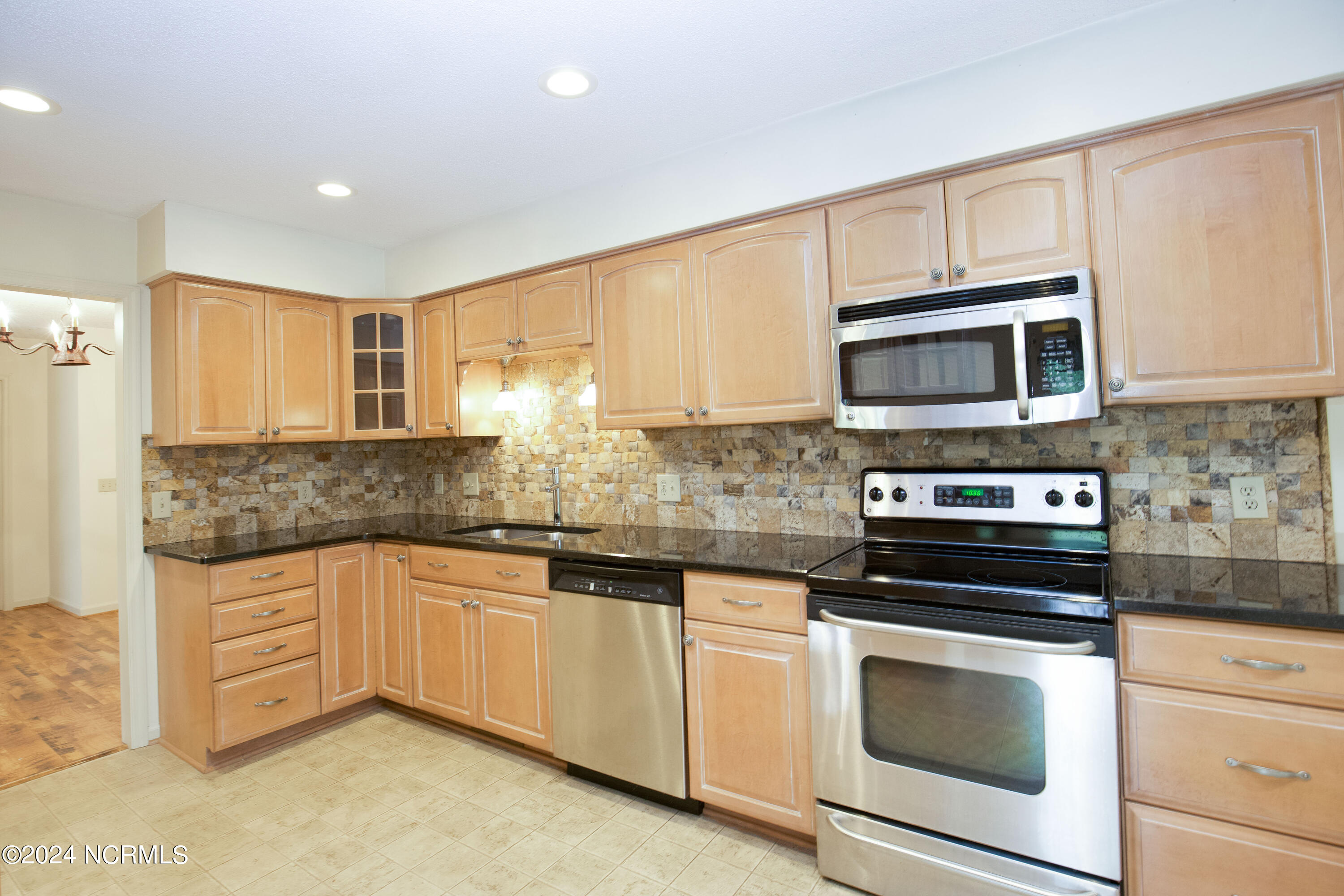 620 Diamondhead Dr S-15