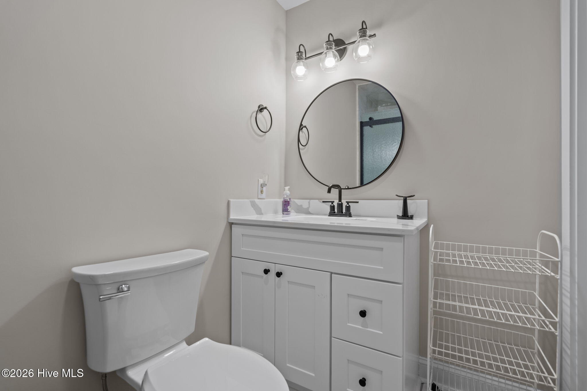 100568045 | Photo 26