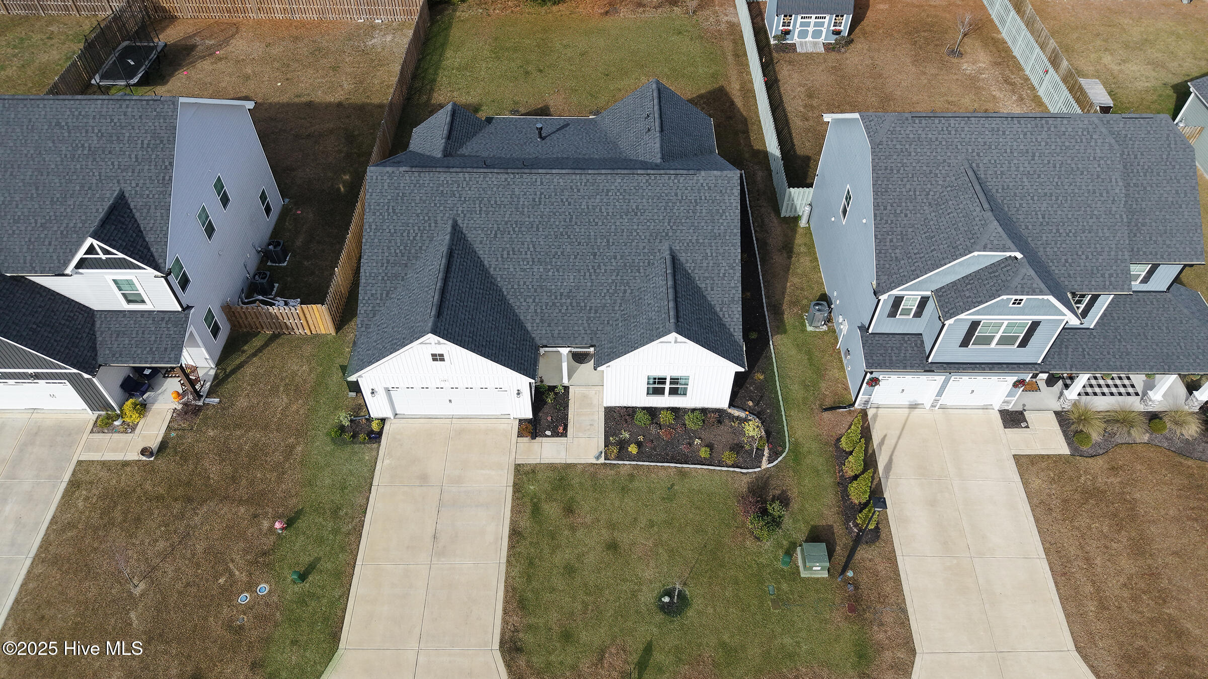 100542865 | Photo 54