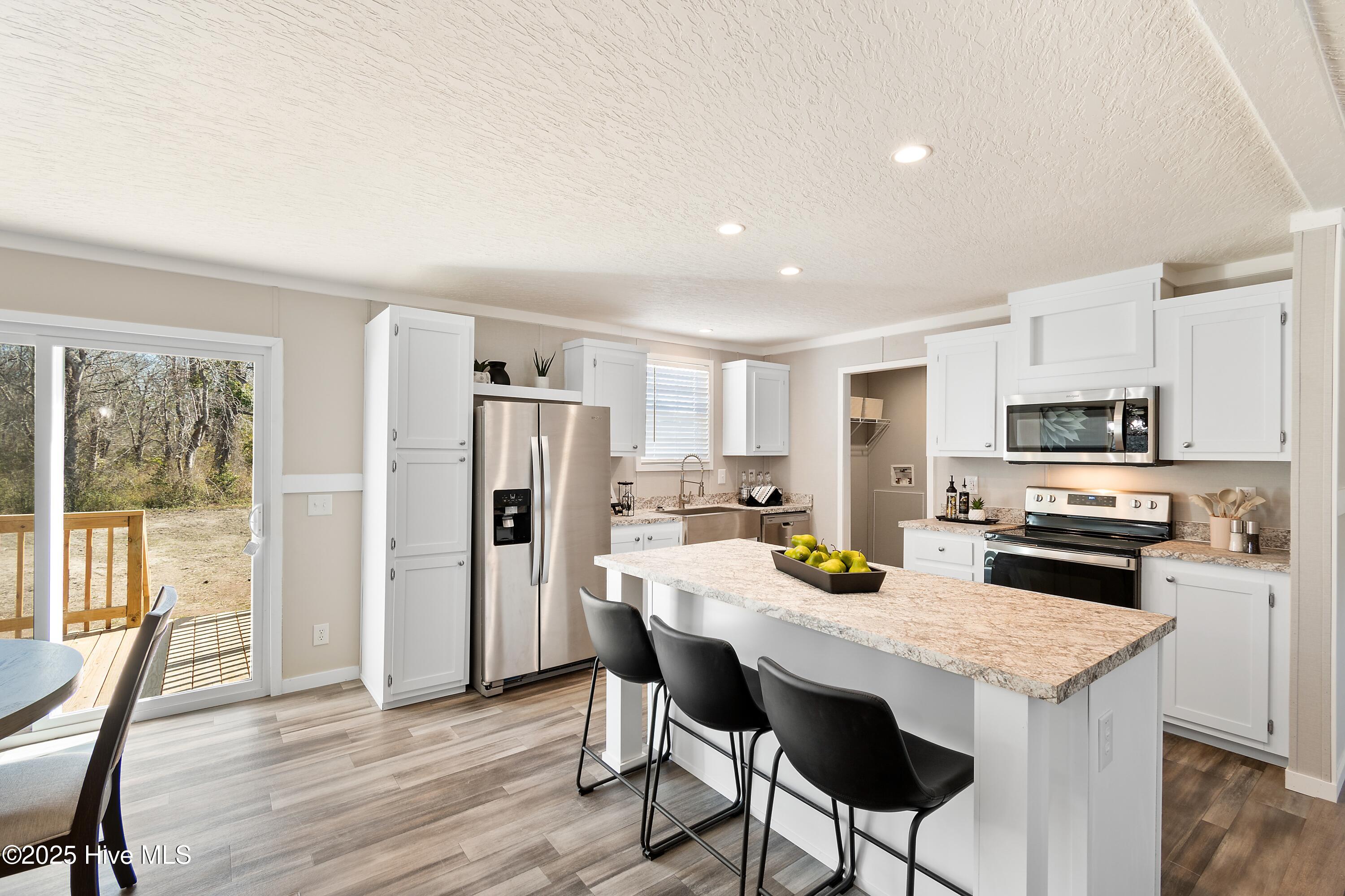 100523771 | Photo 11