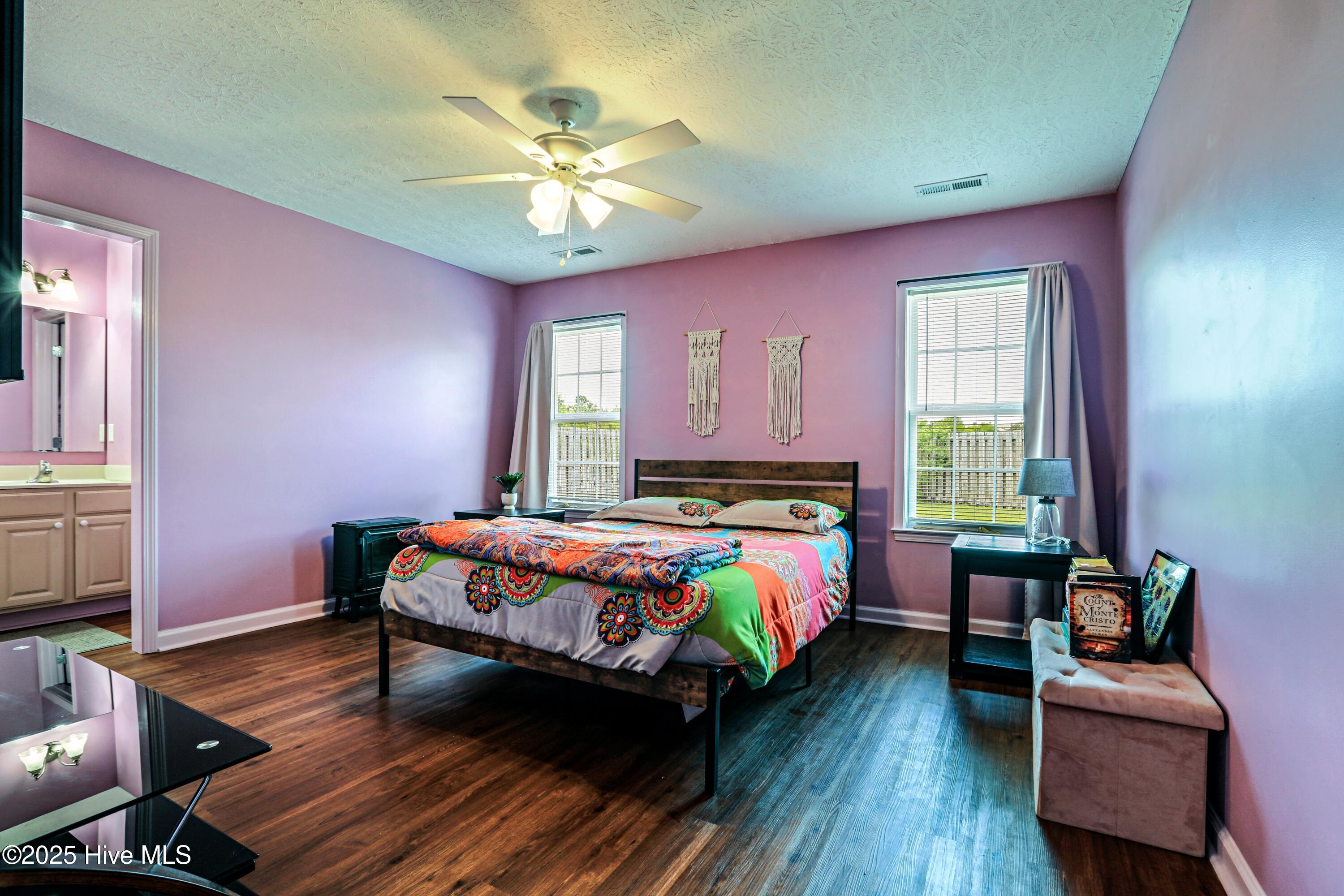 100506631 | Photo 15