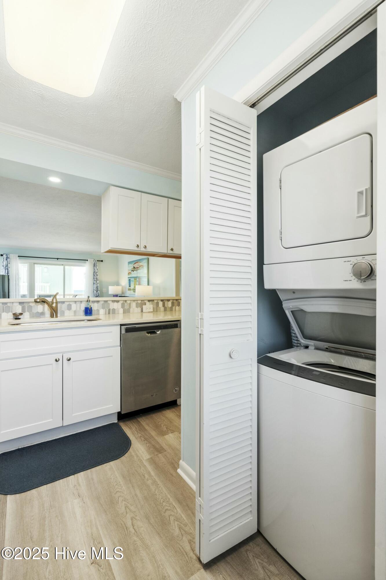 100492295 | Photo 17