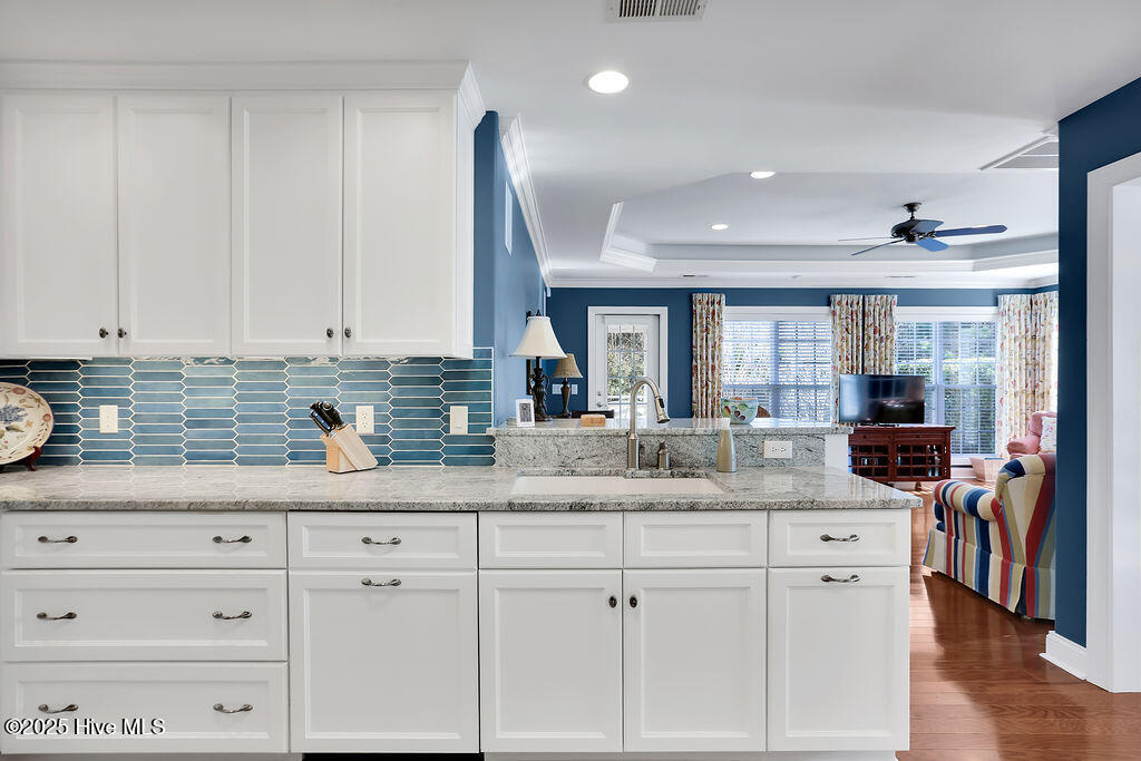 100544597 | Photo 15