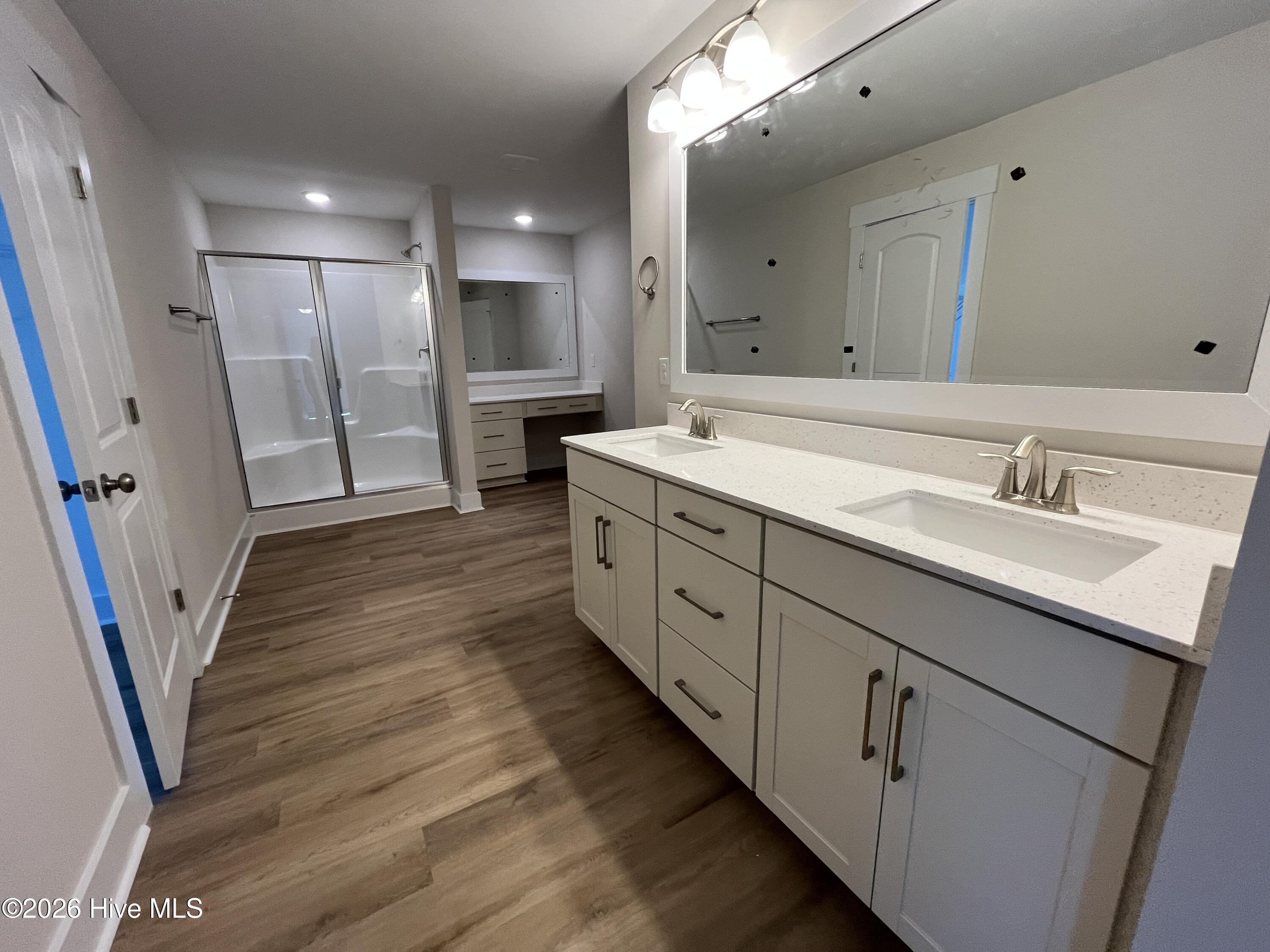 100544974 | Photo 26