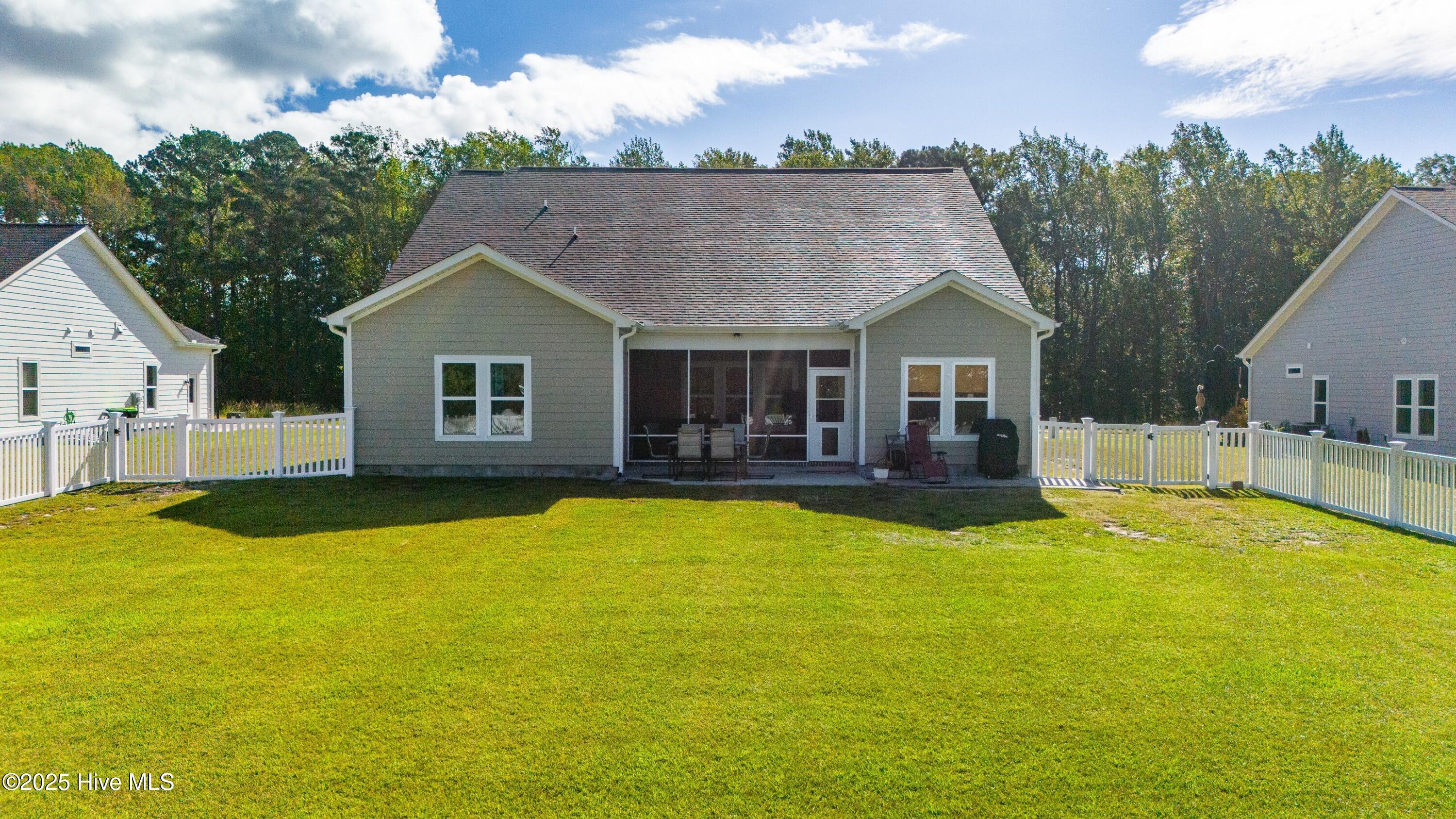 124 S Brightleaf Drive, Minnesott Beach, NC, 28510