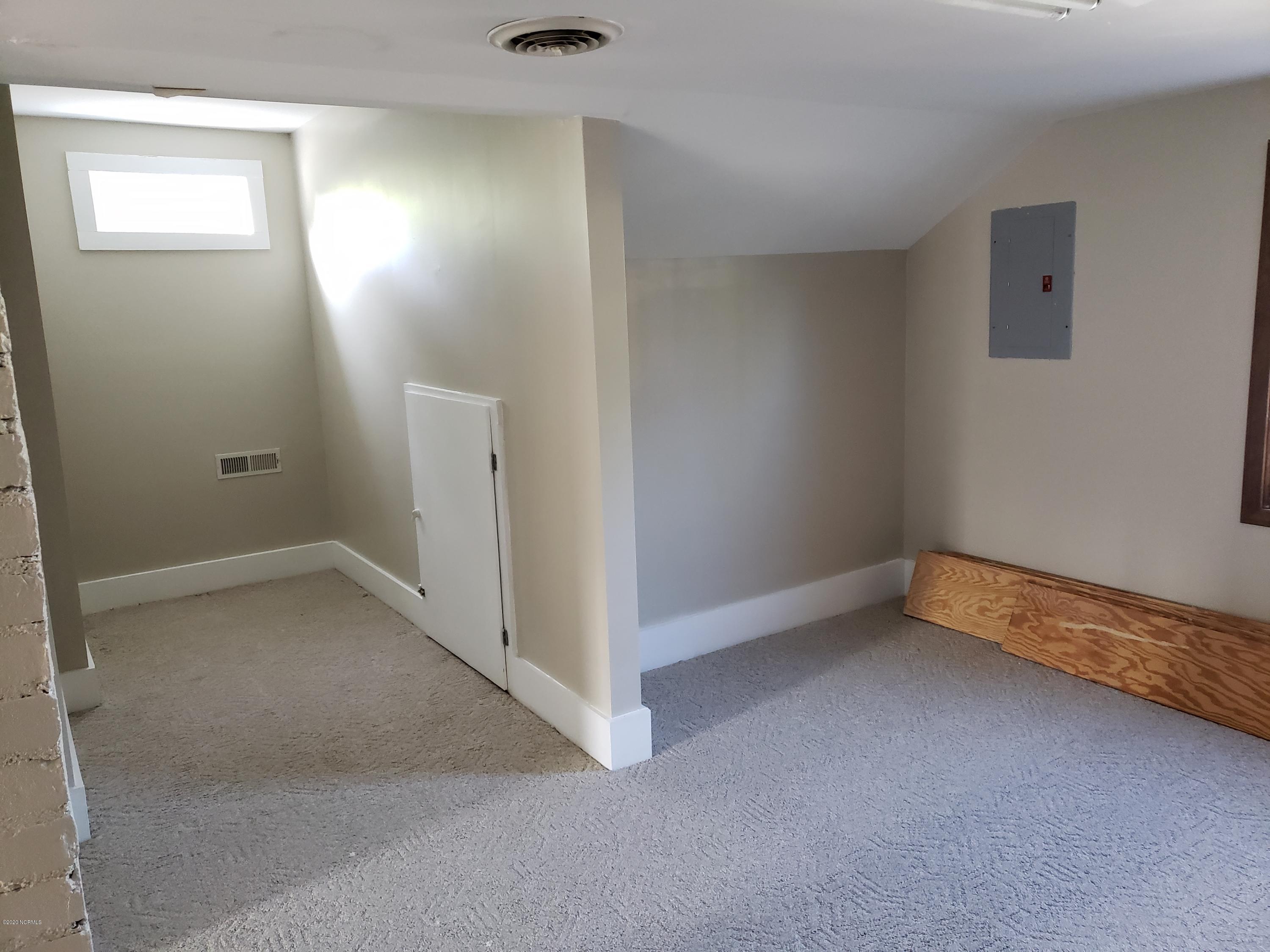 100537644 | Photo 32