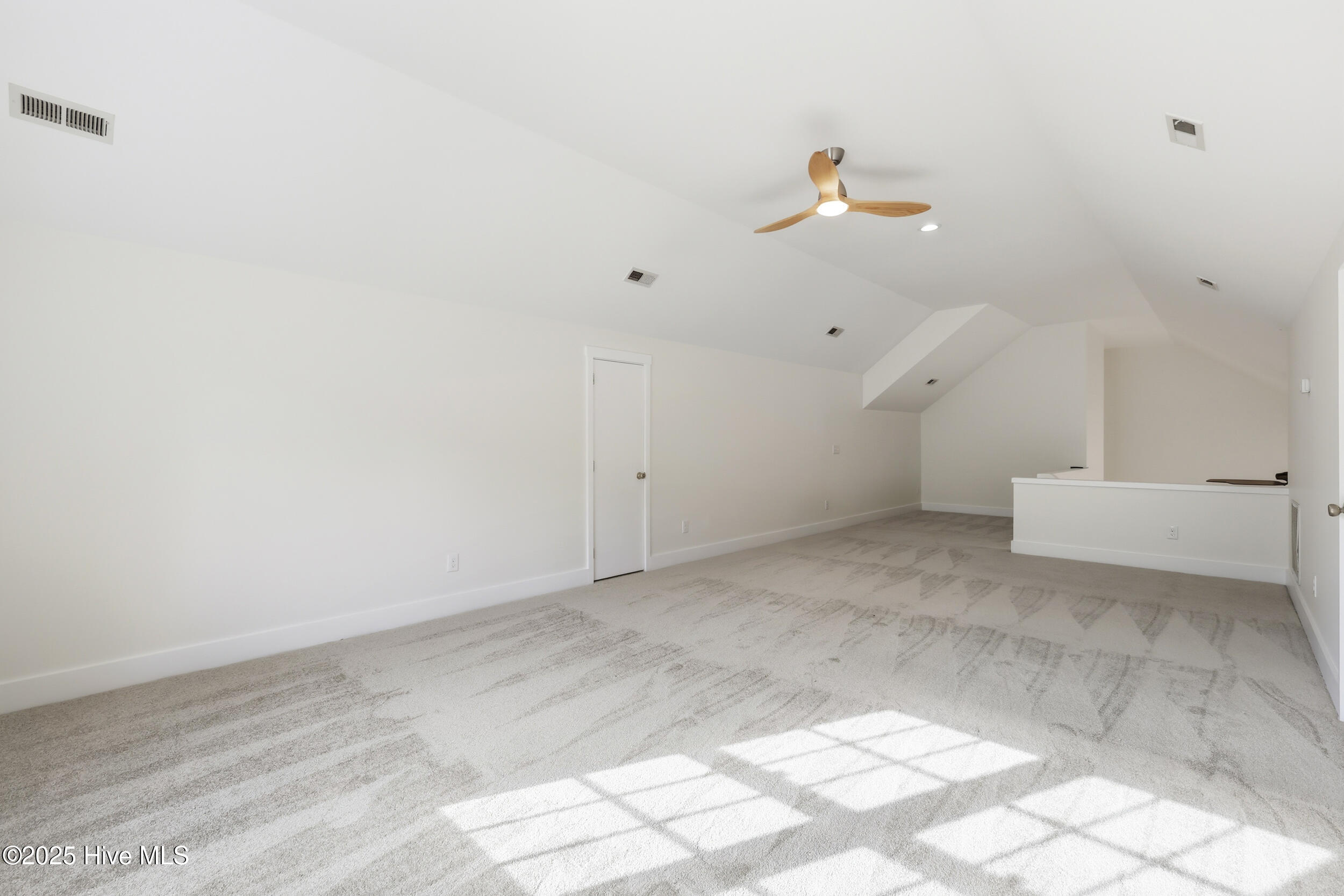 100544794 | Photo 27