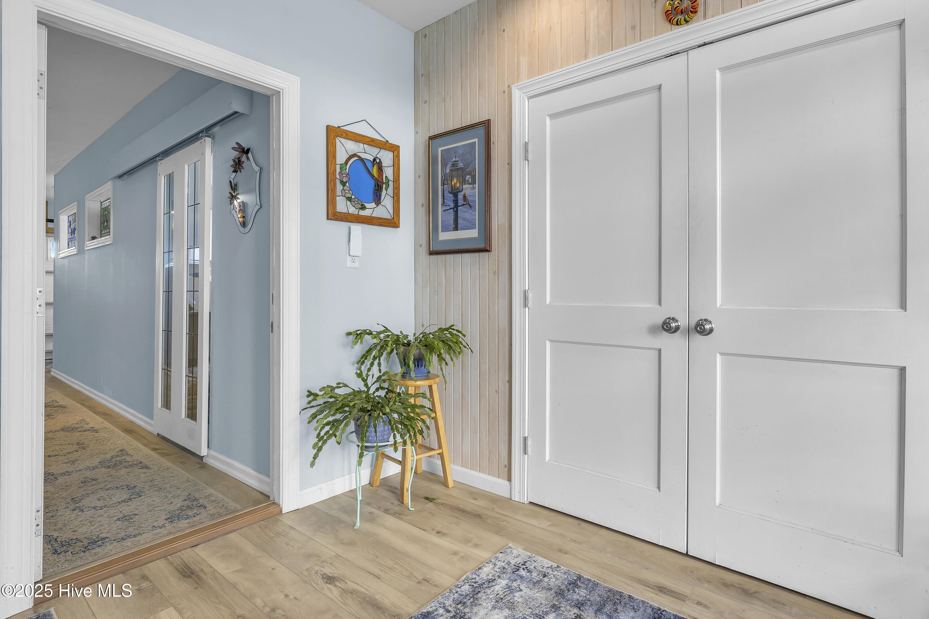 100529504 | Photo 35