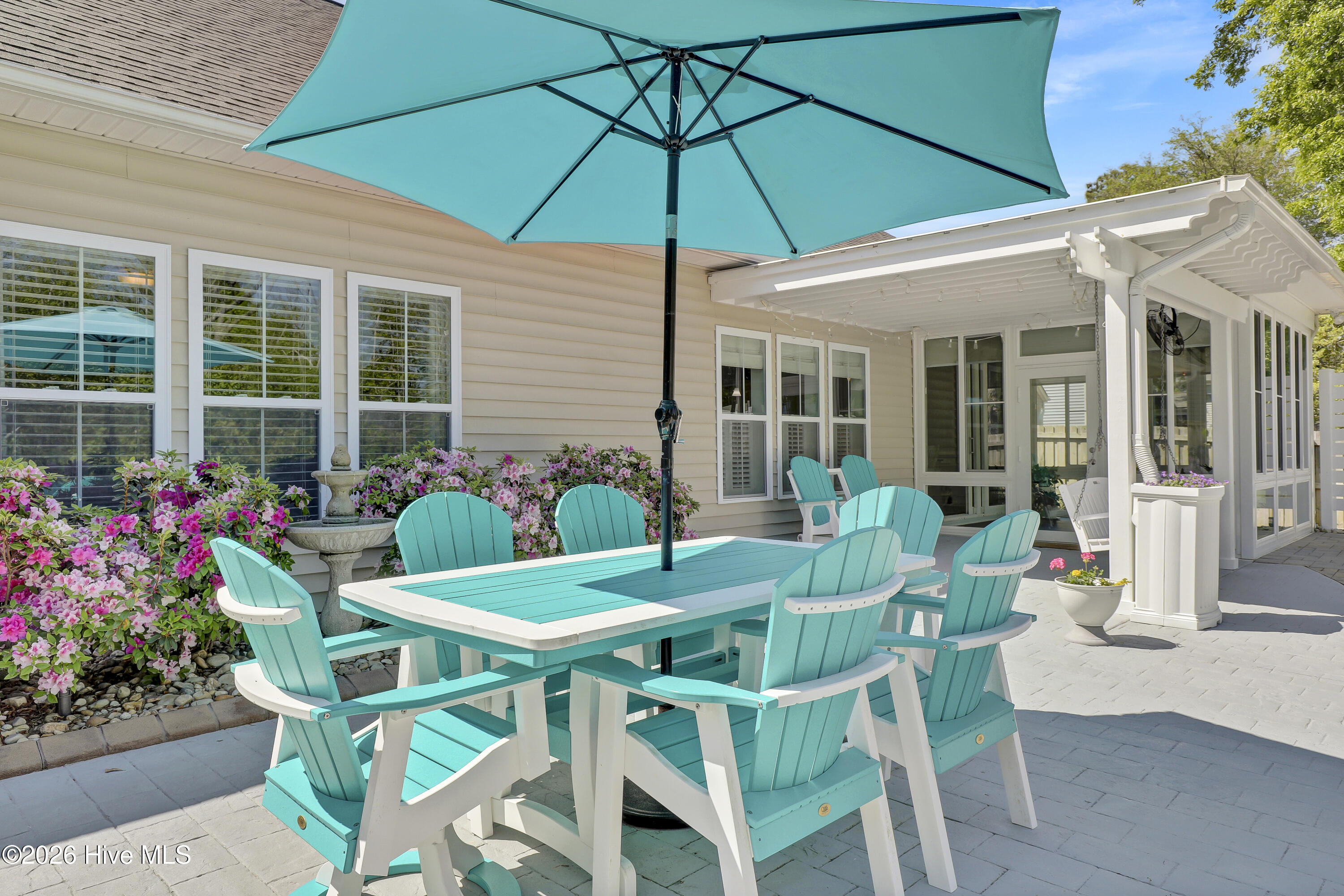 100567607 | Photo 37