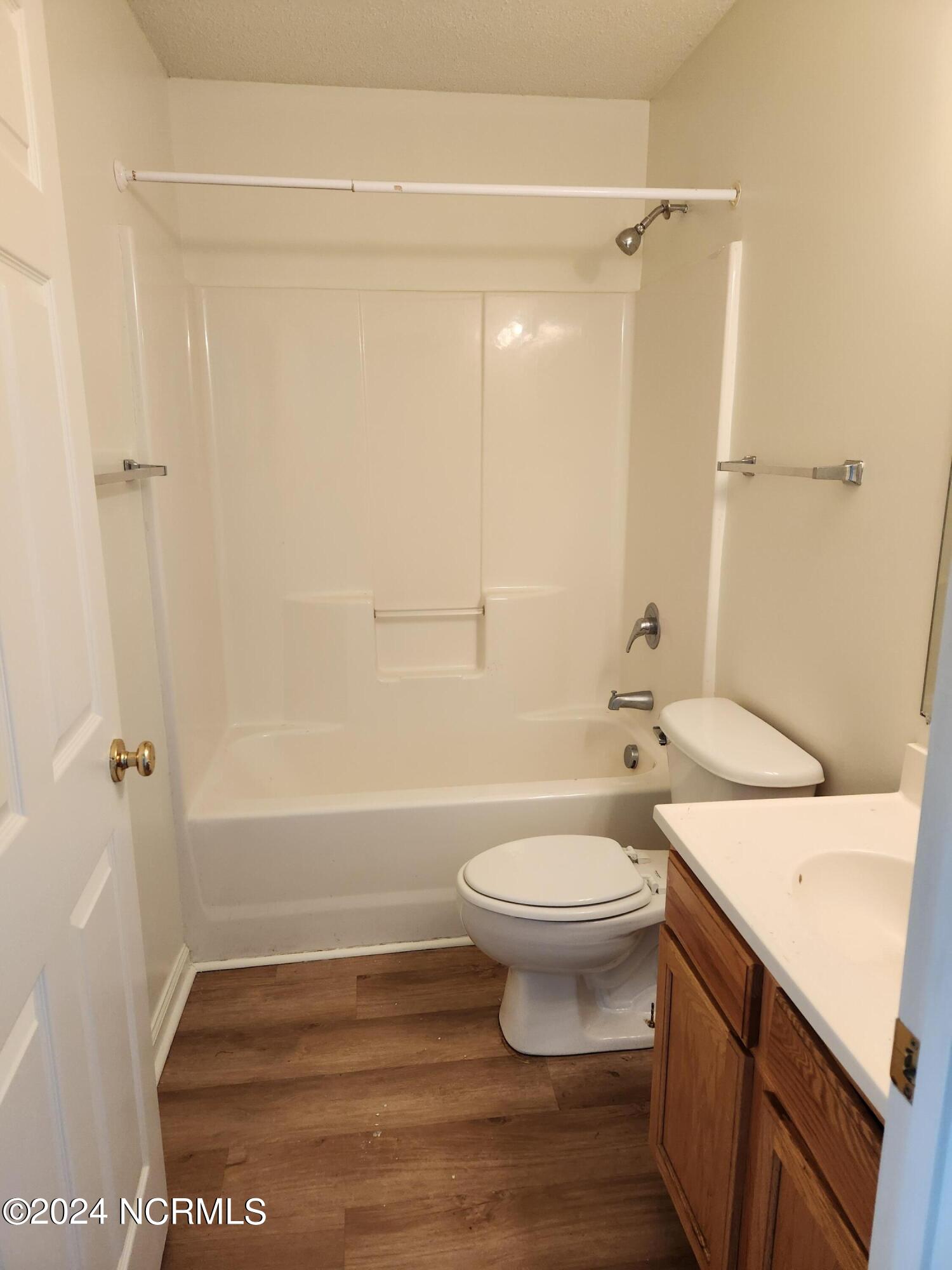 1001 Courtyard W,Newport