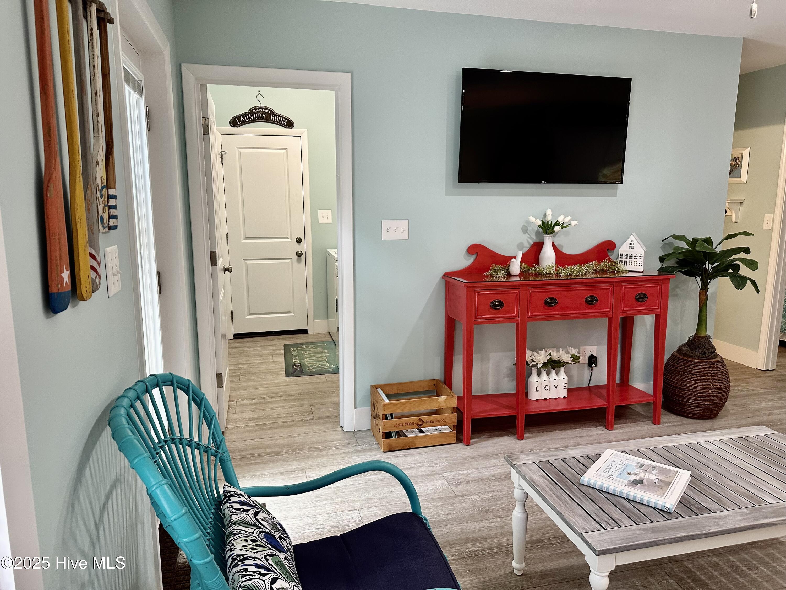 100559925 | Photo 48