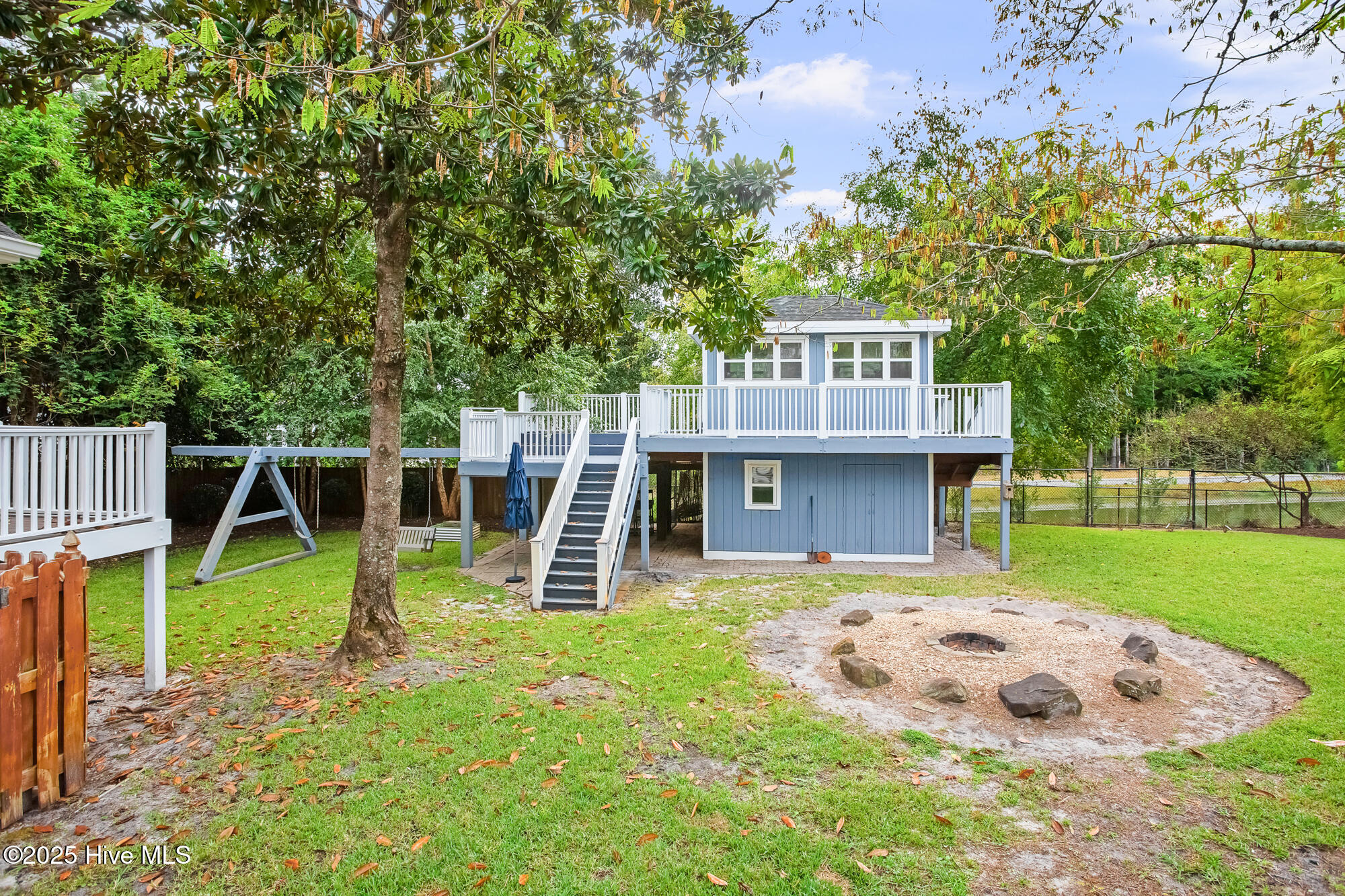 100532044 | Photo 52