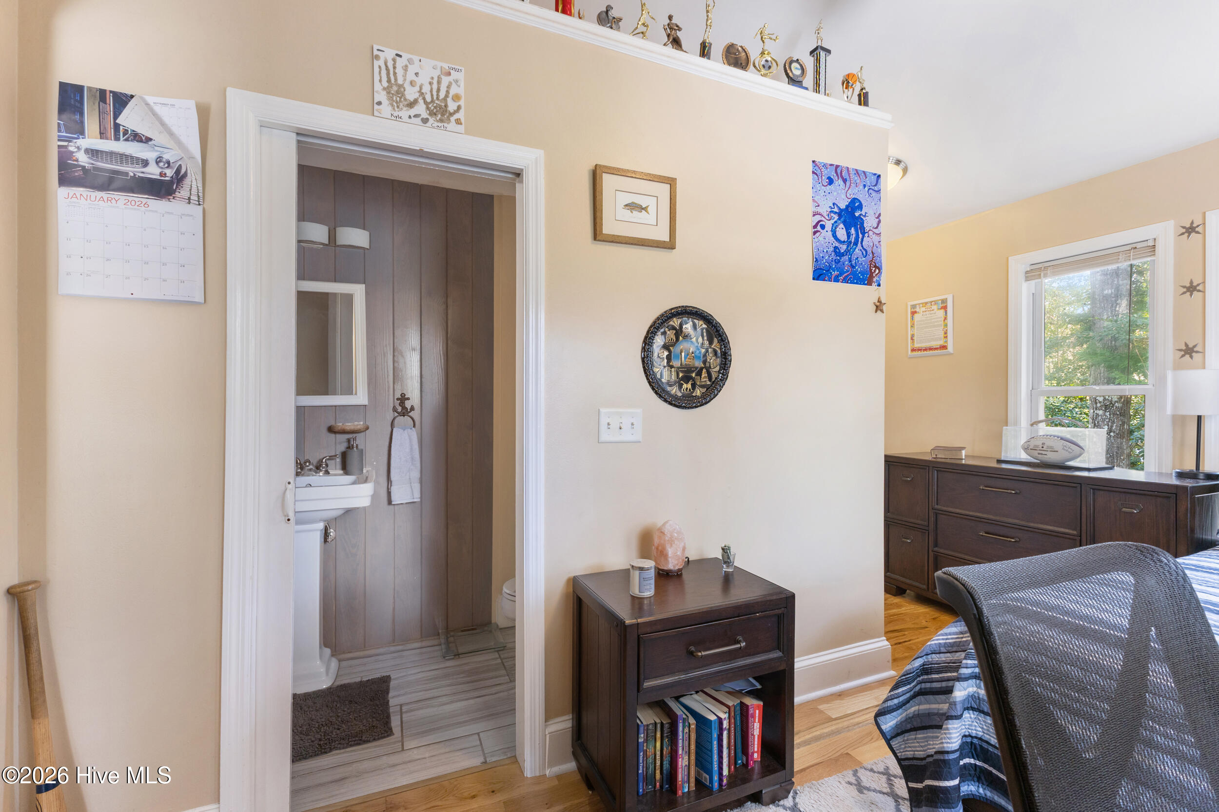 100560648 | Photo 31