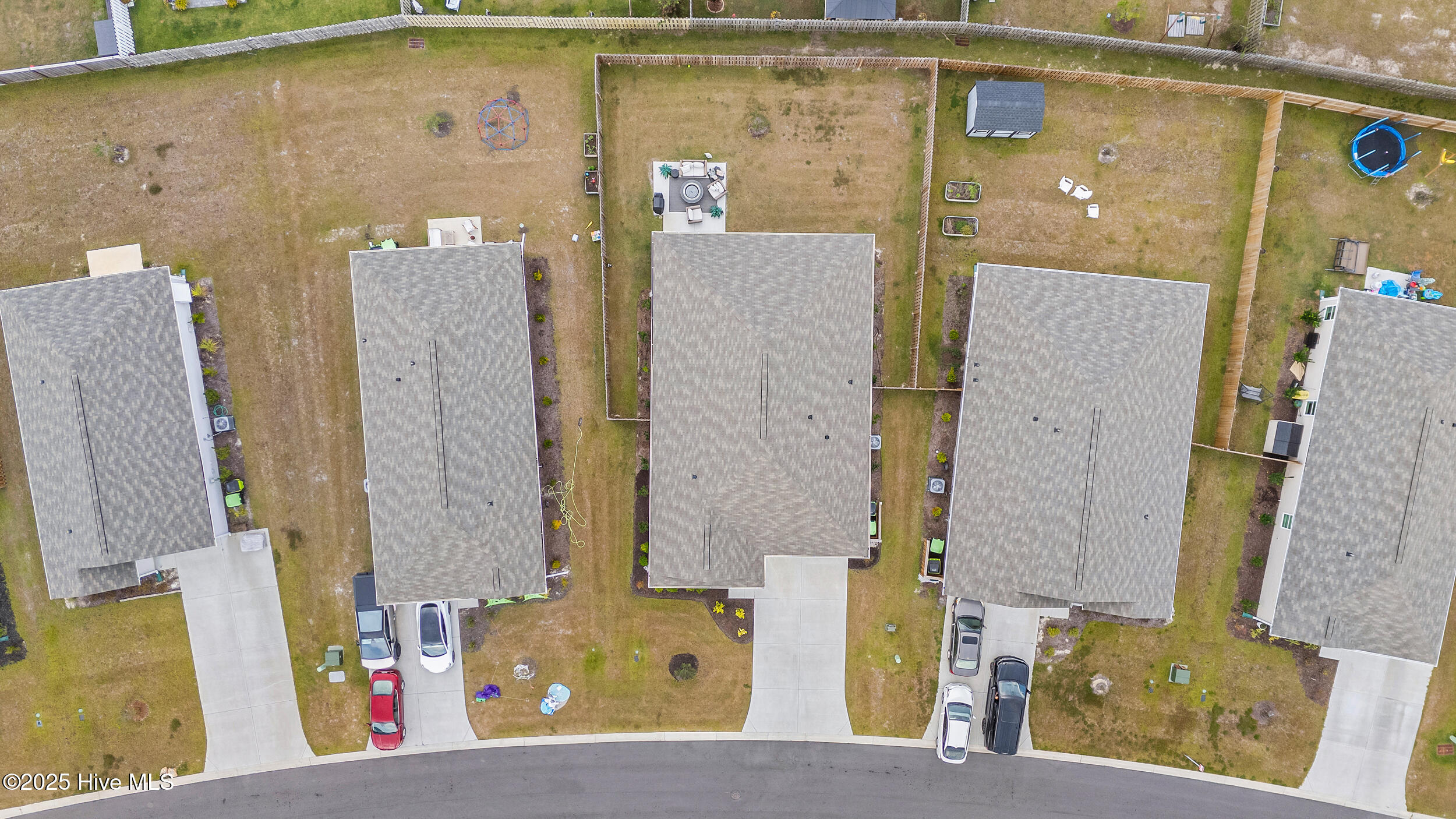 100533883 | Photo 47