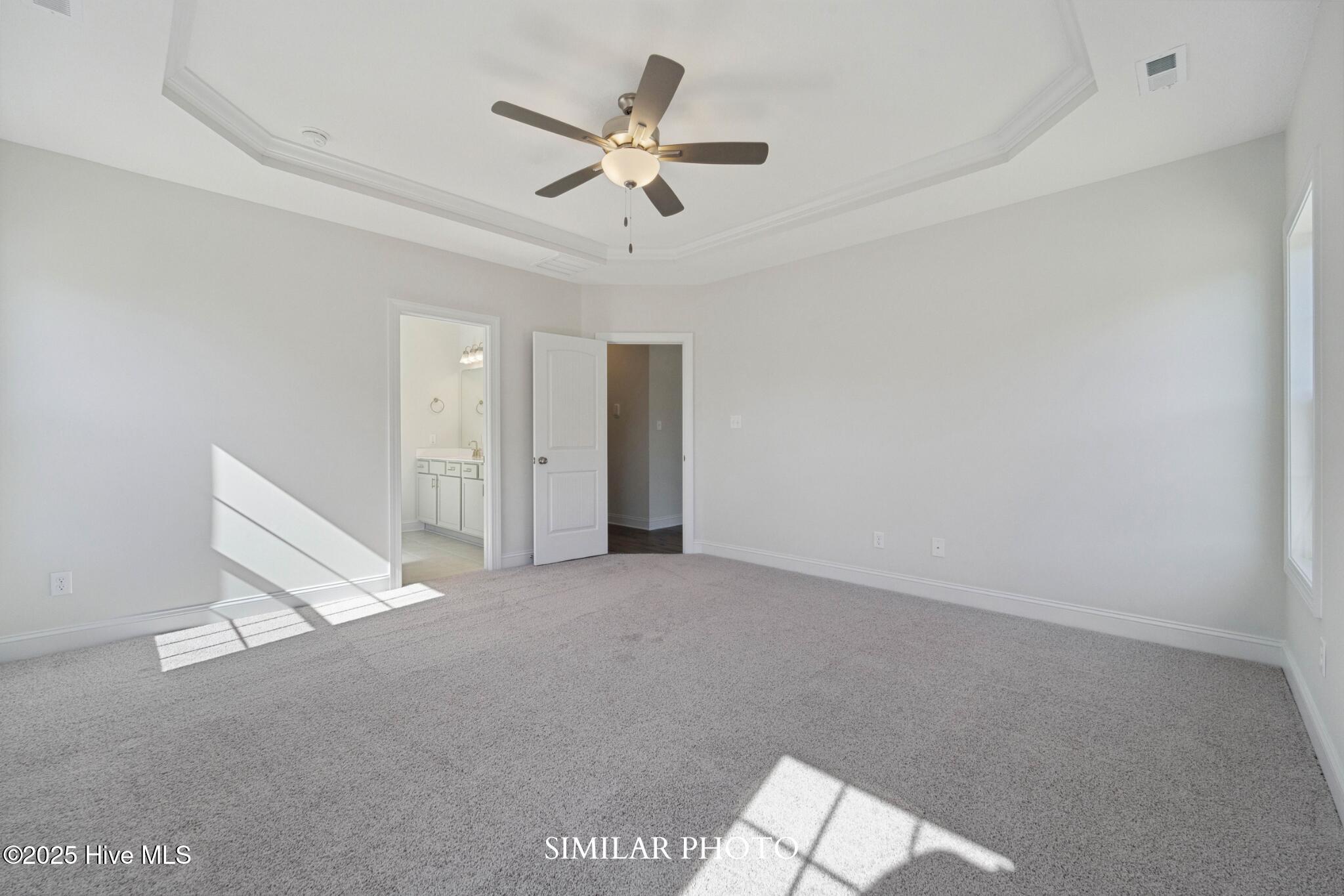 100542069 | Photo 18