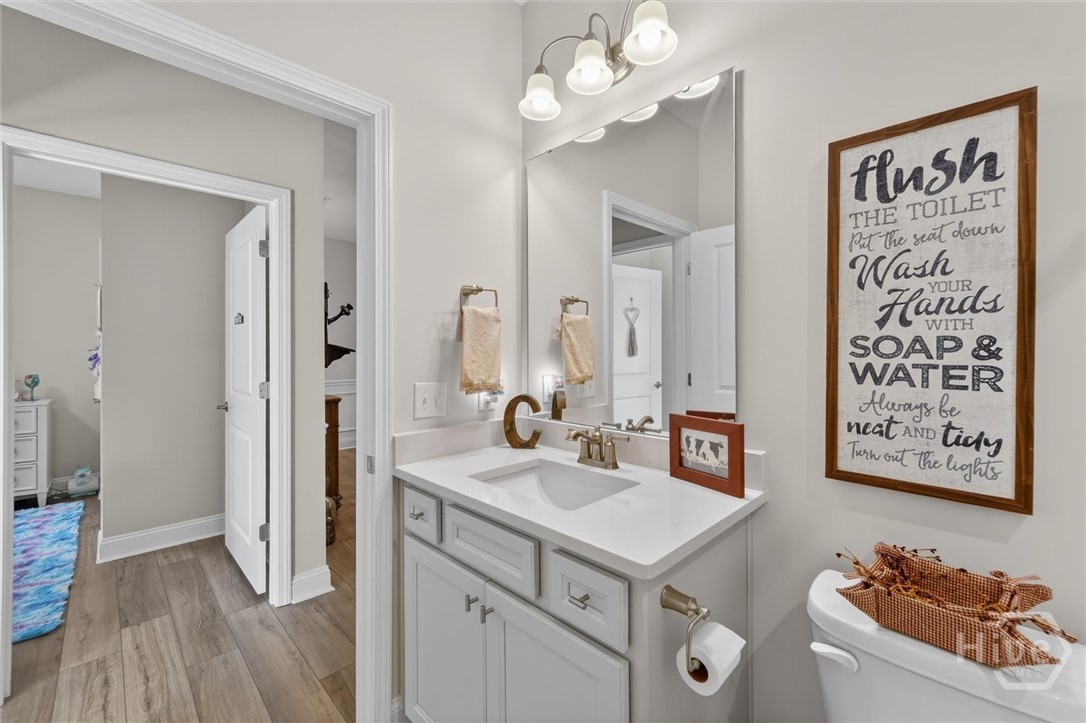 2nd Full Bathroom