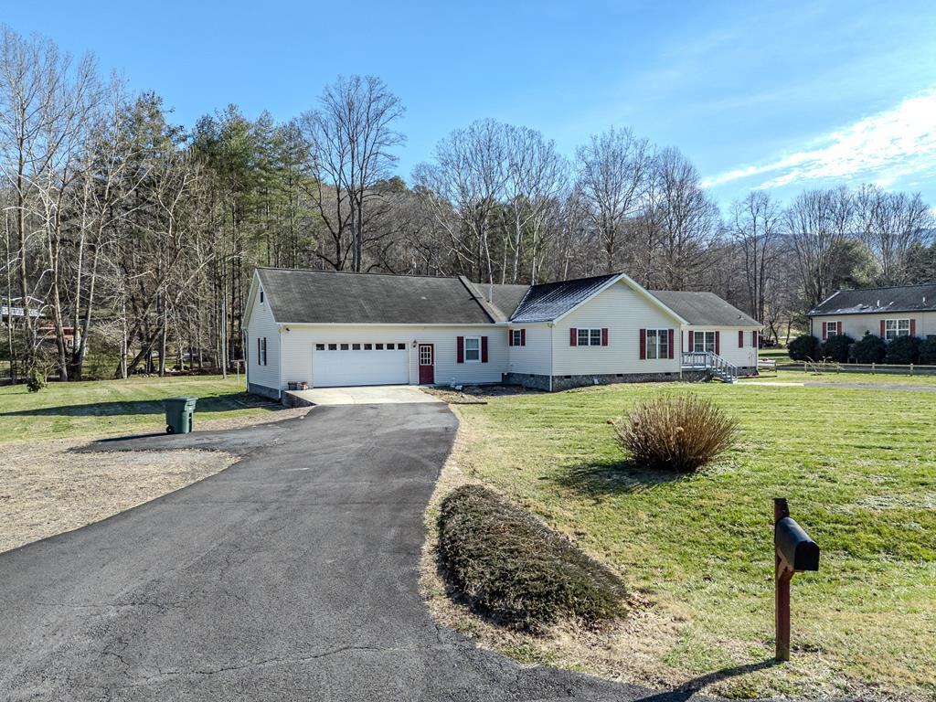 Homes for sale in Andrews, NC | 172 Eden Acres Dr, Andrews, NC 28901 | MLS# 98500585