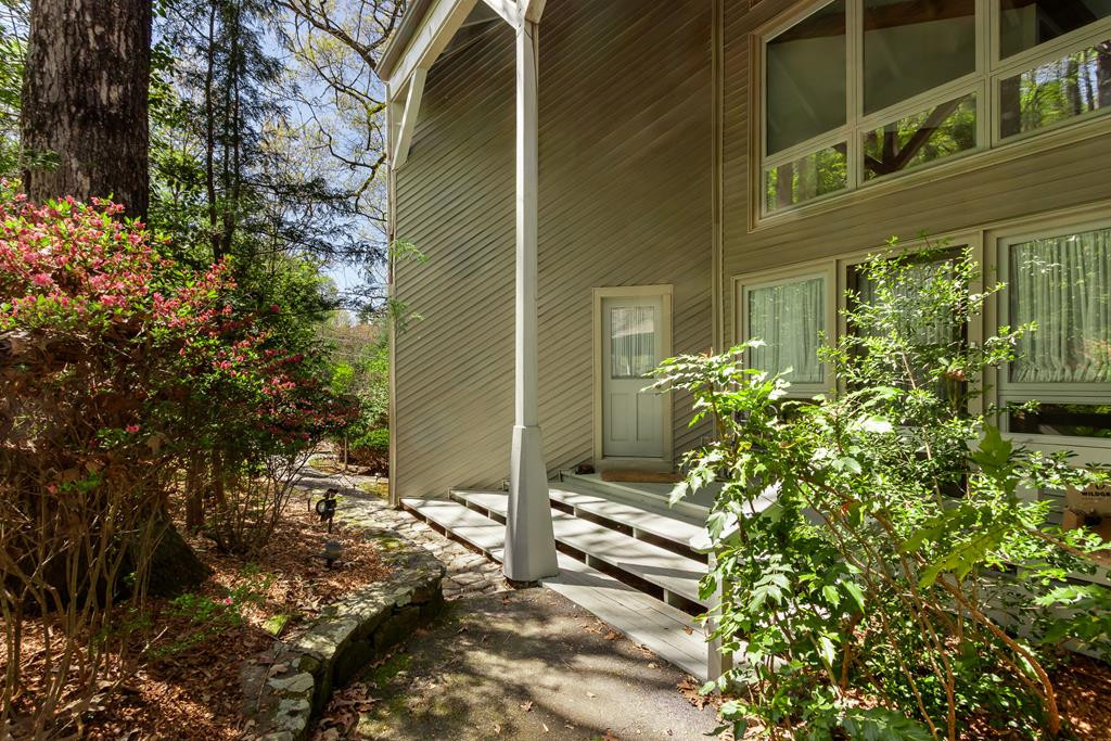 1240 Village Road, Murphy, NC 28906 Listing Photo  8
