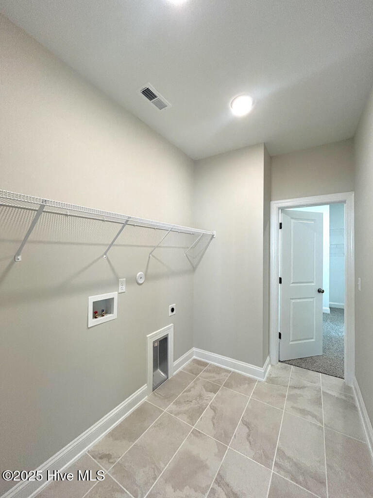 100510187 | Photo 51