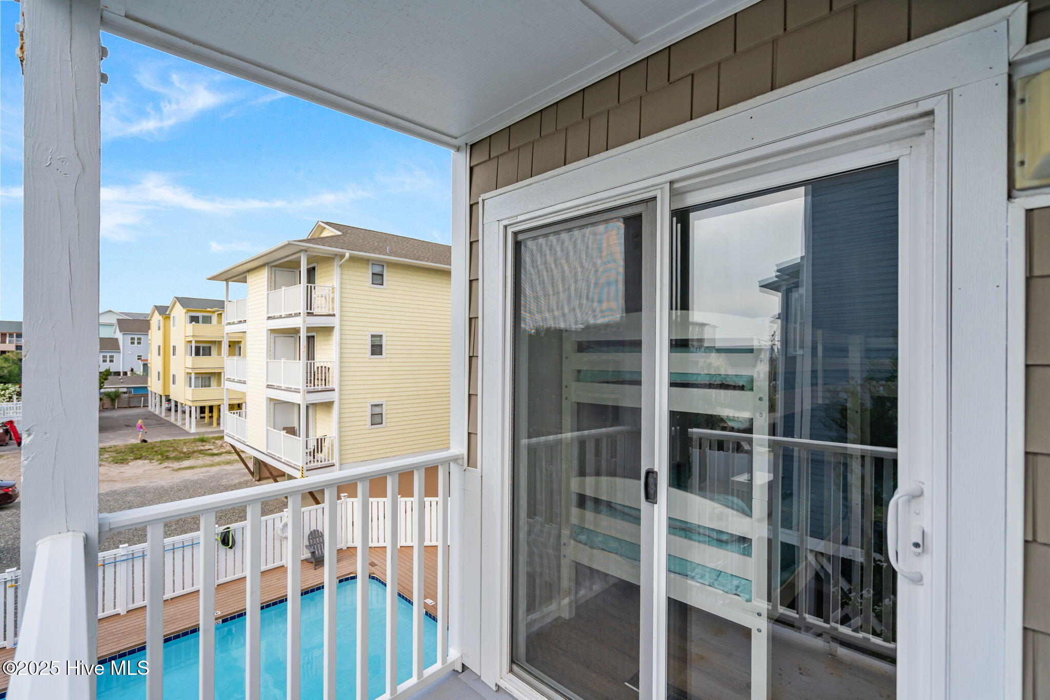 100509298 | Photo 34