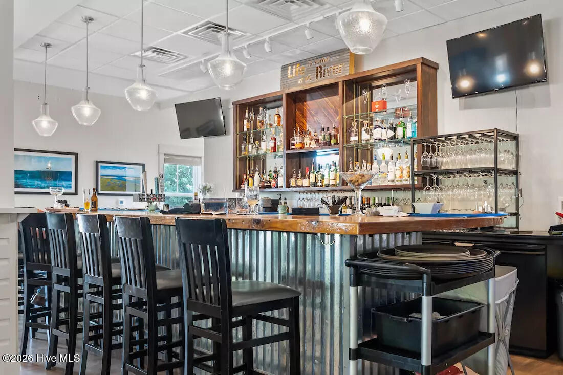 100568555 | Photo 56