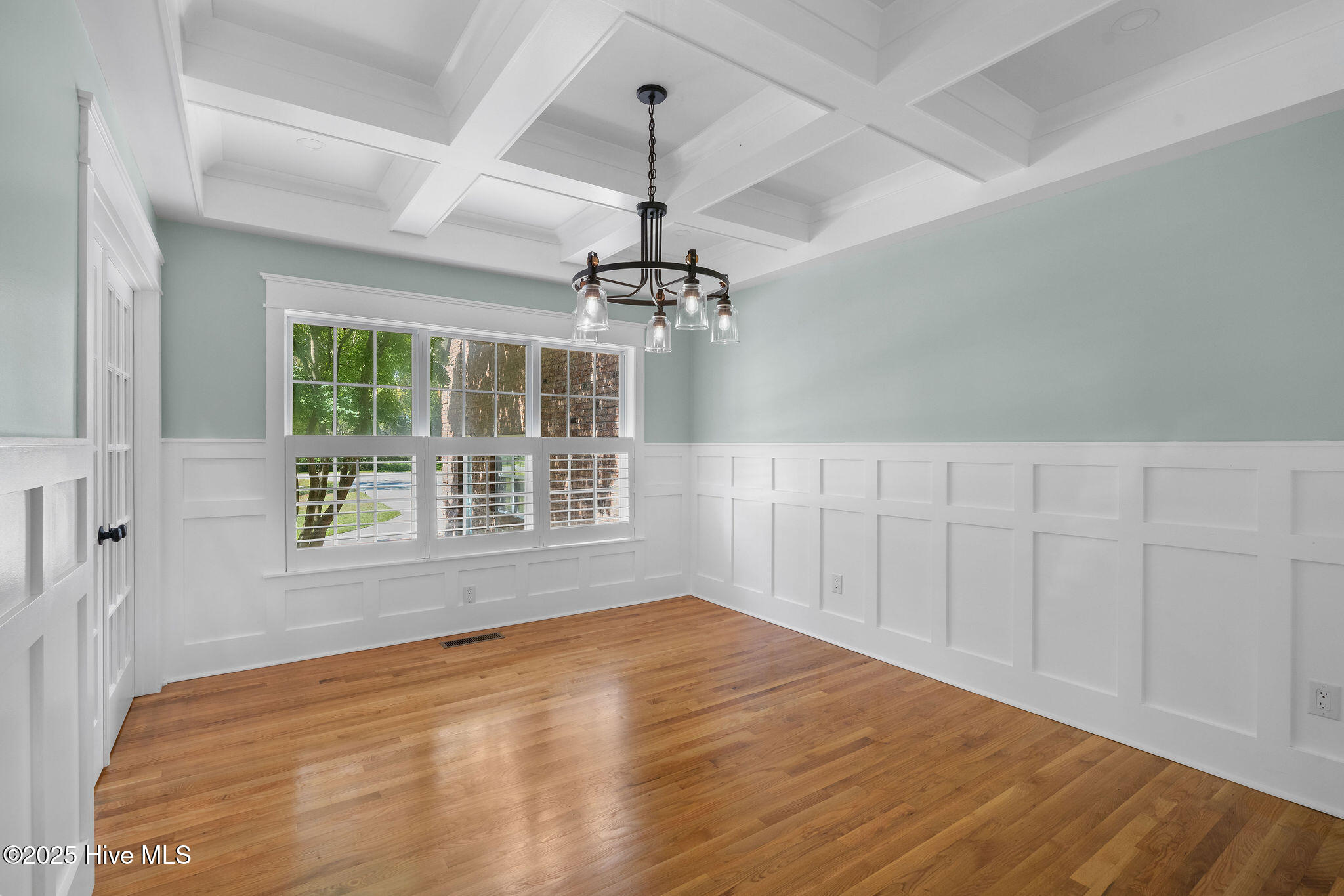 100526729 | Photo 41