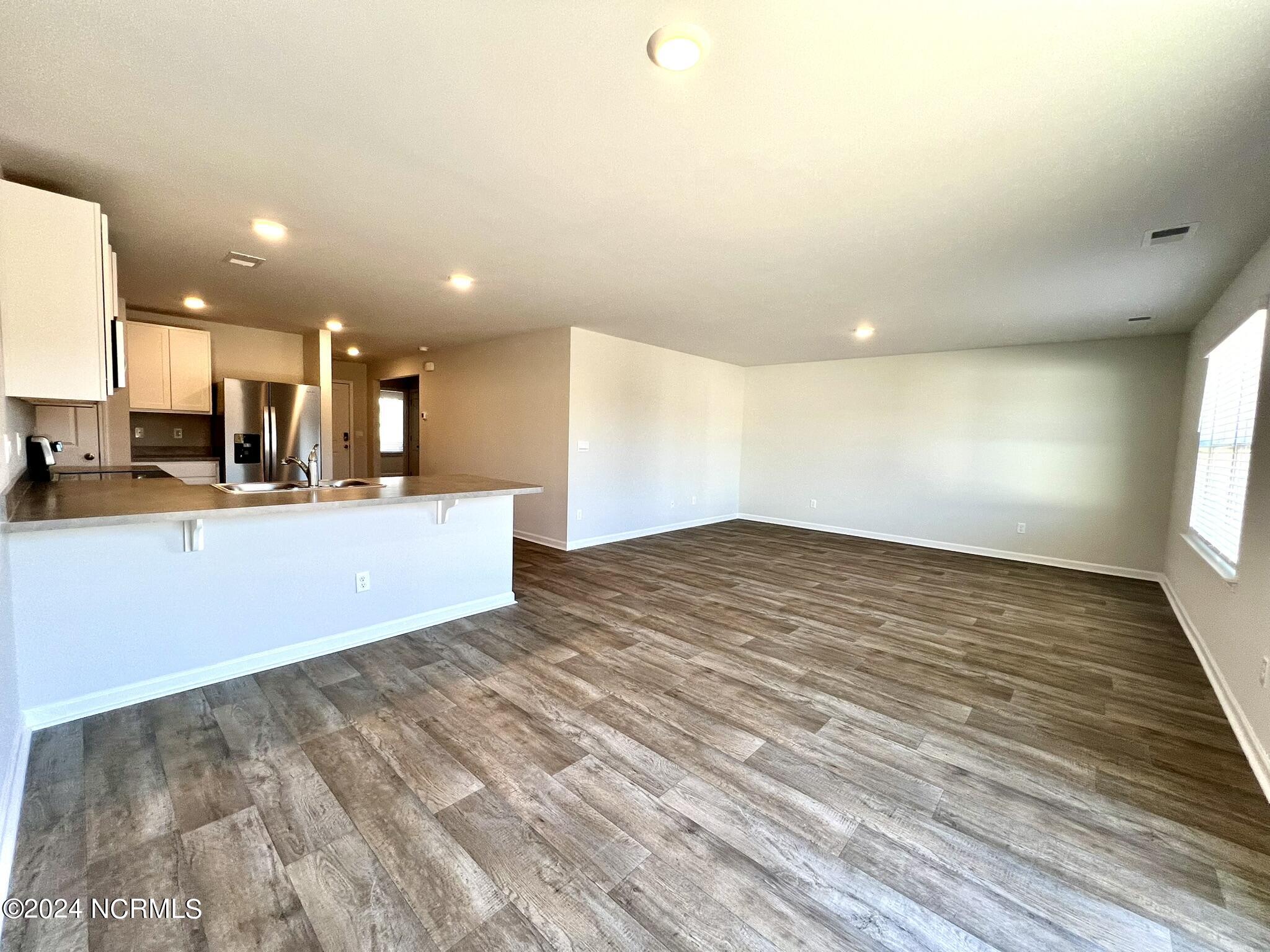 100565972 | Photo 18