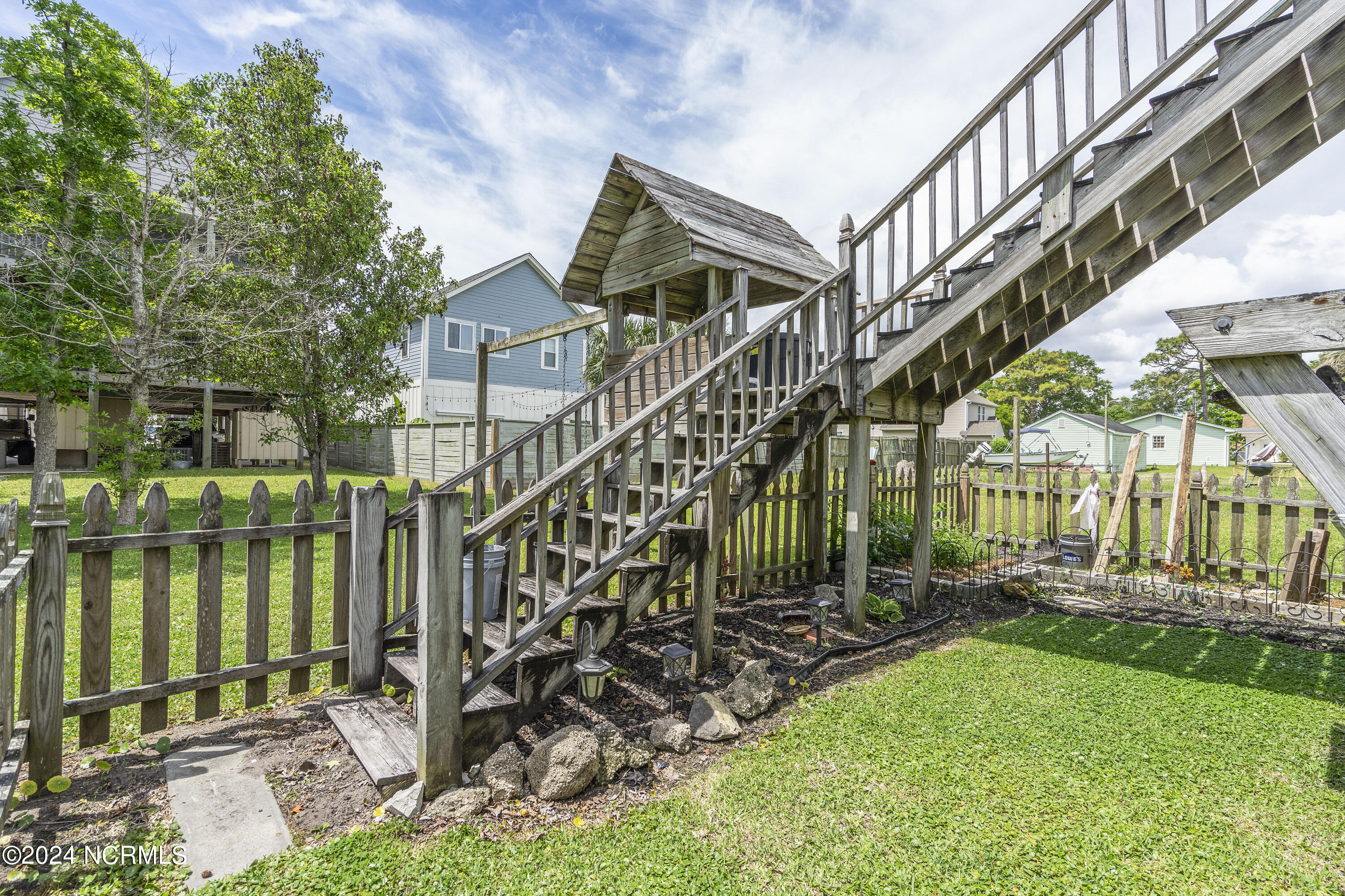 100488510 | Photo 48