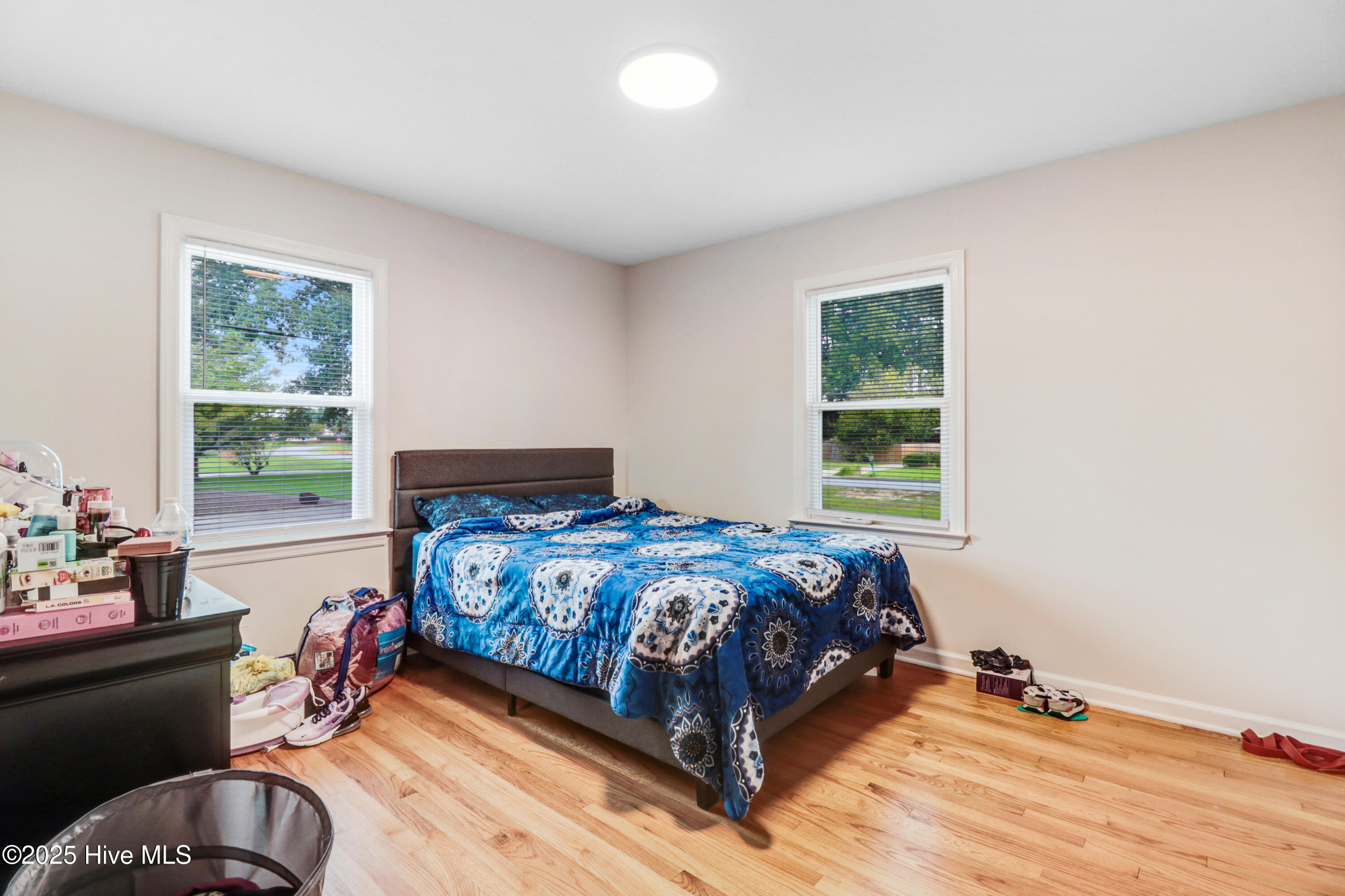 25-1108 Elanor Ave-25